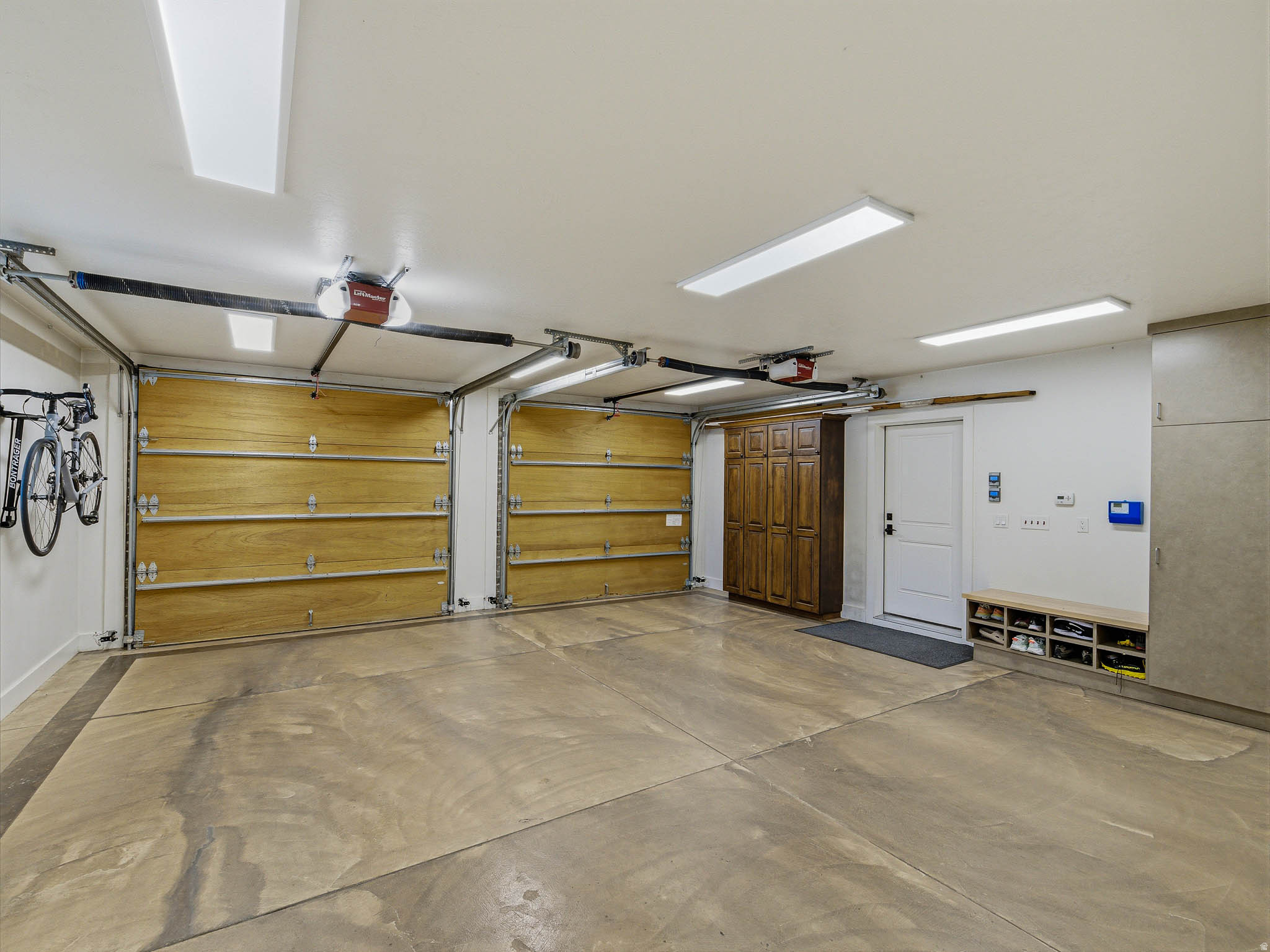 main property photo 98