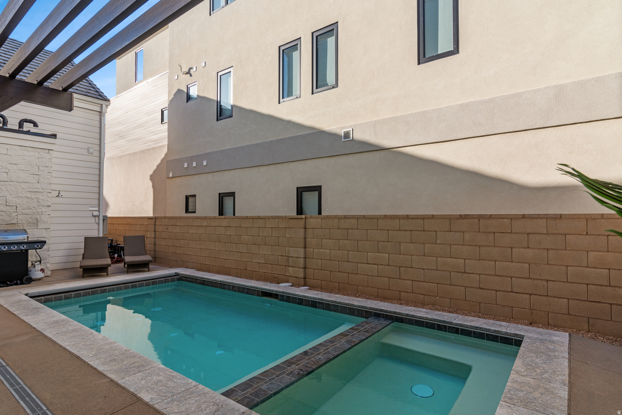 main property photo 43