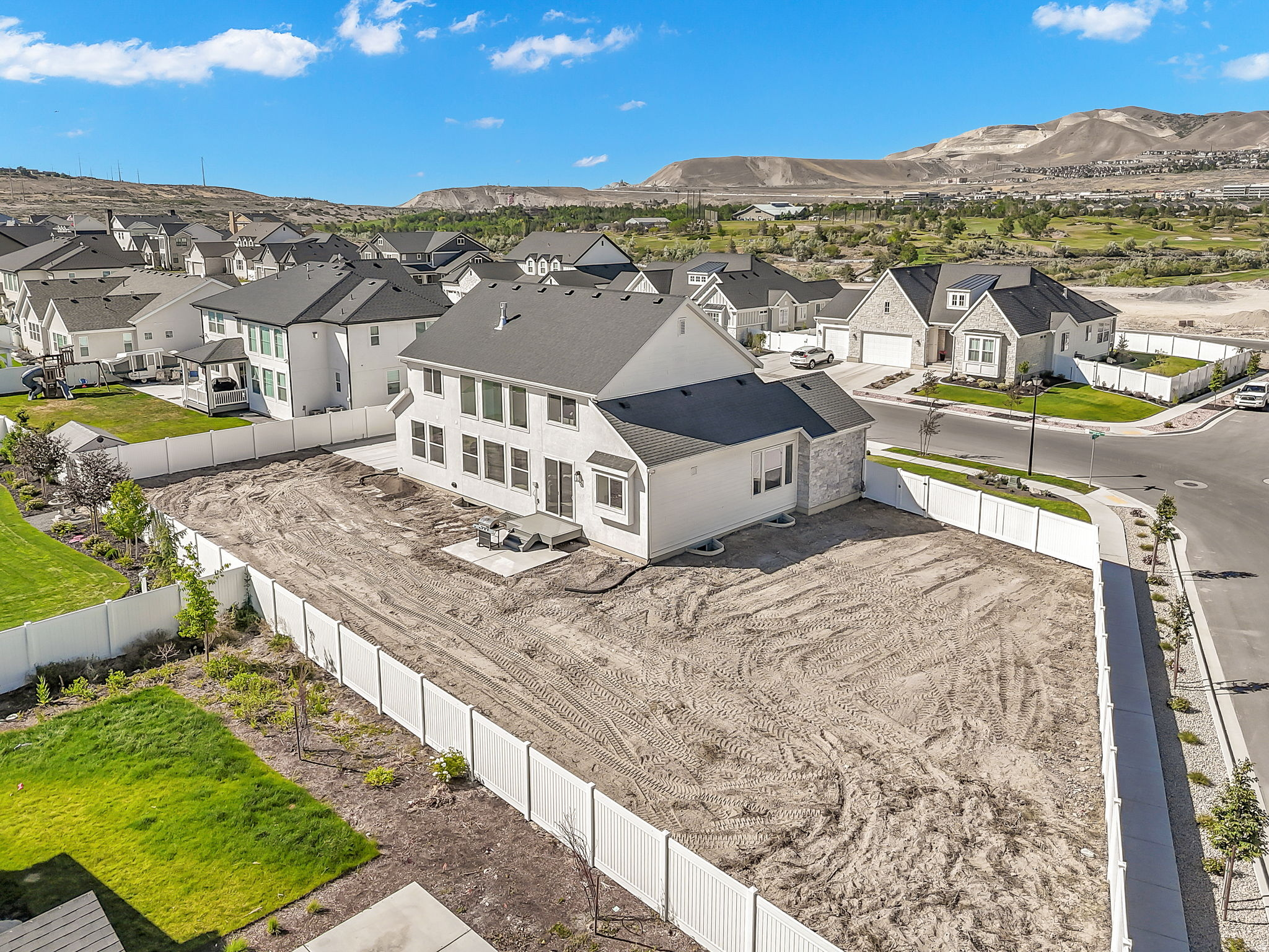 main property photo 65