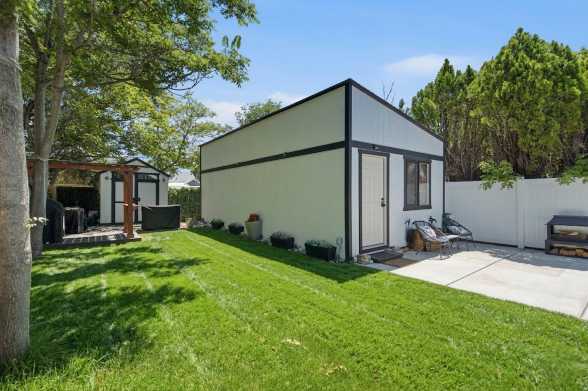 main property photo 34