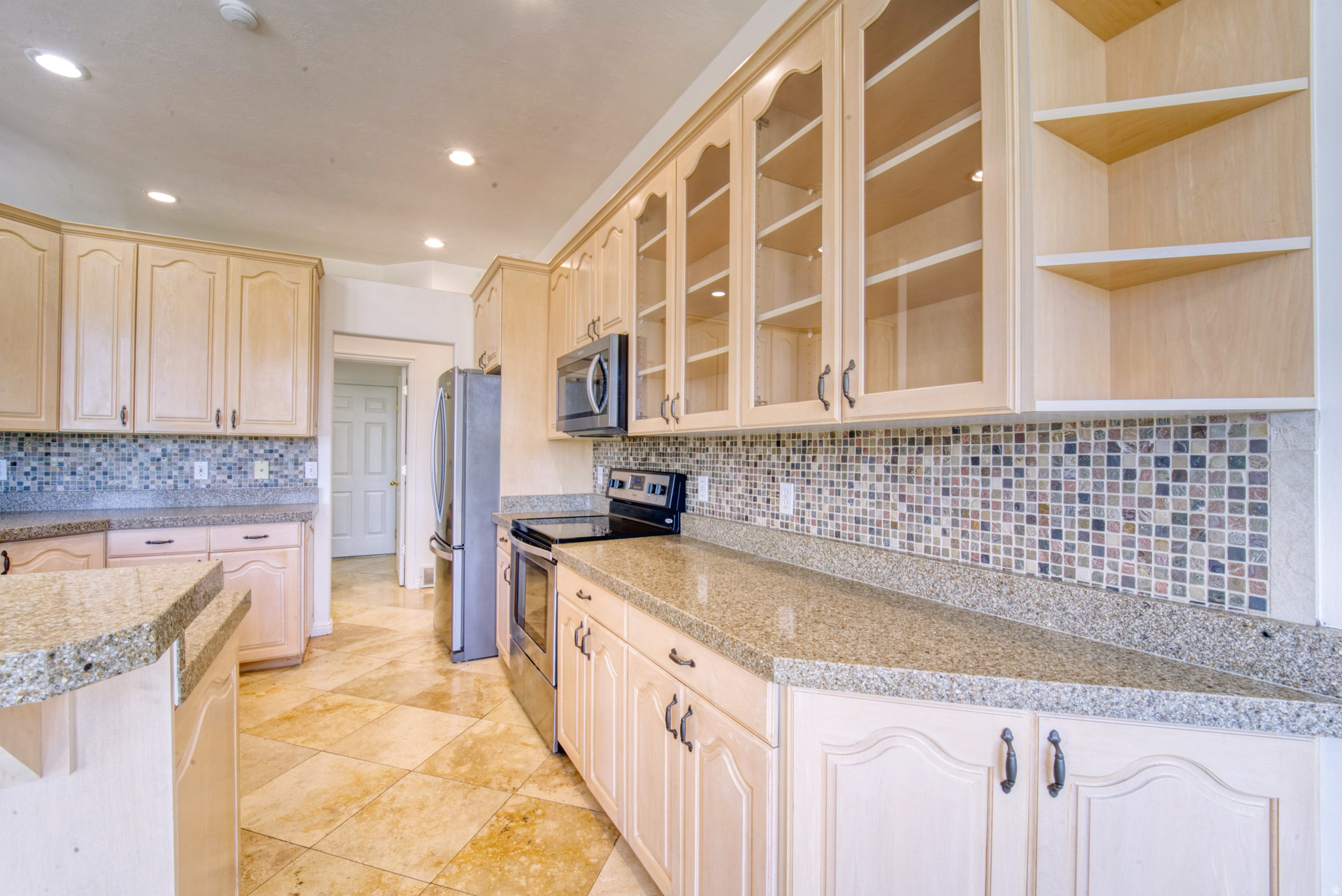 main property photo 19