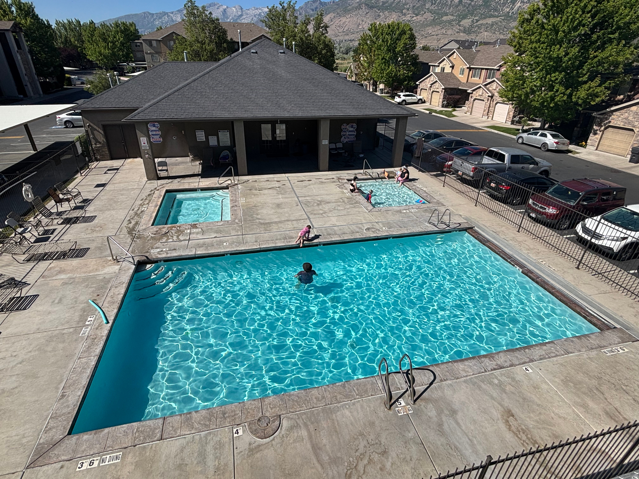 main property photo 5