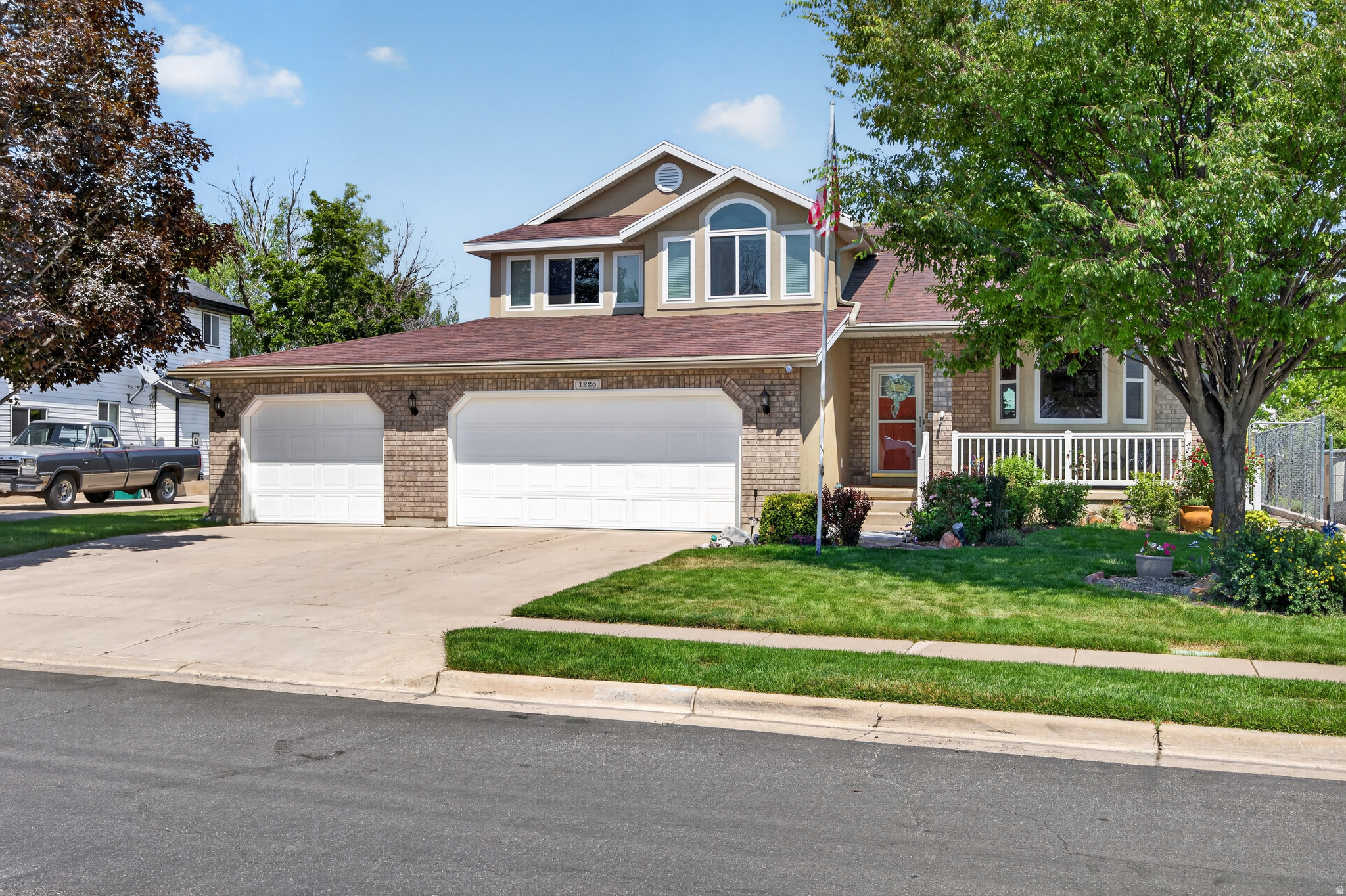 main property photo 33