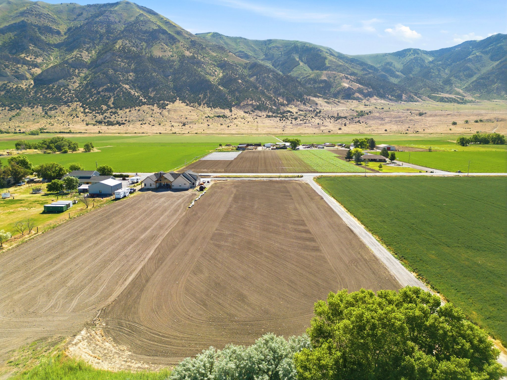 main property photo 11