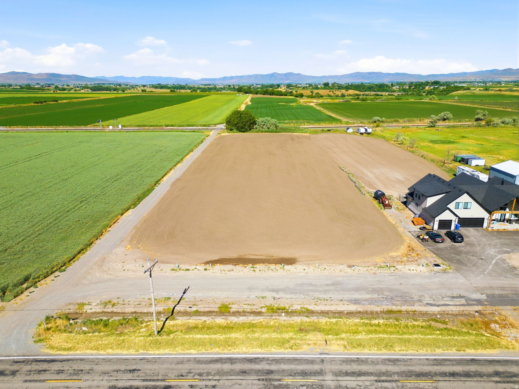 main property photo 5