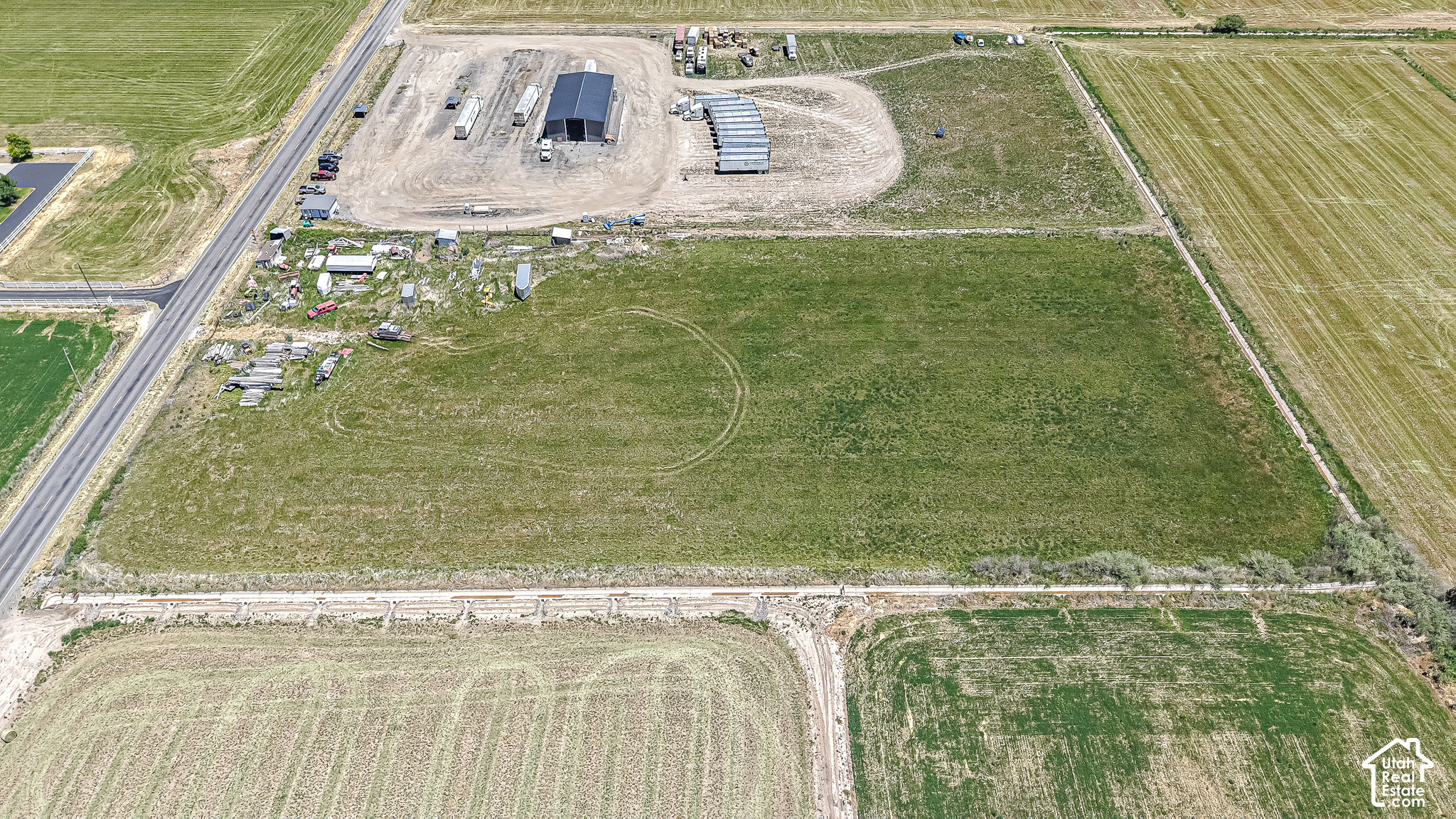 main property photo 11