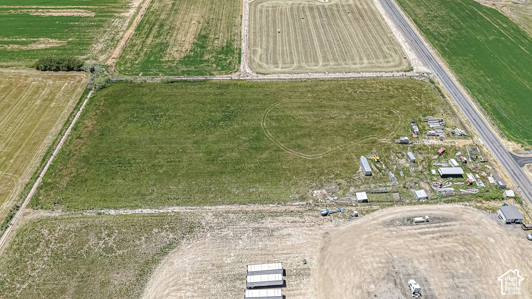 main property photo 13