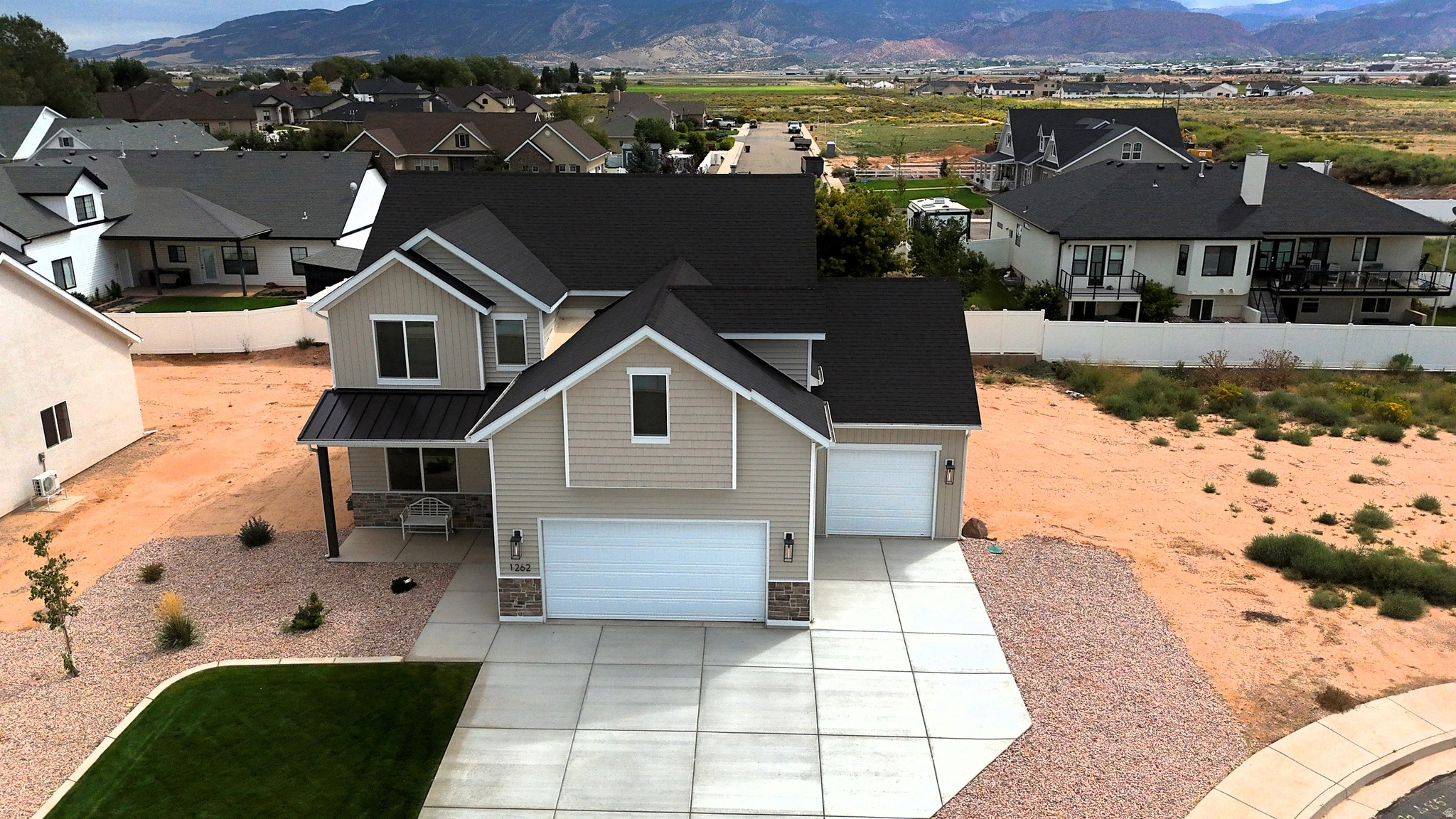 main property photo 26