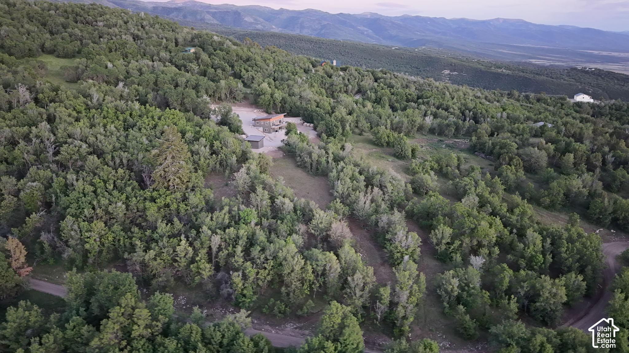 main property photo 28