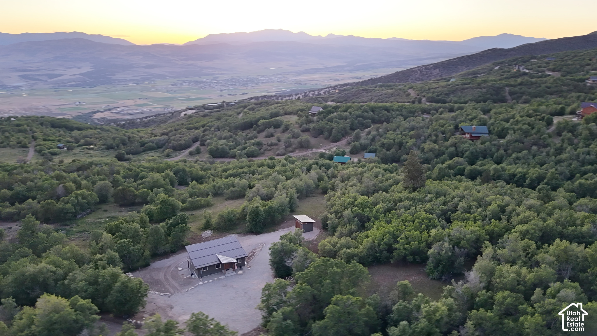 main property photo 30