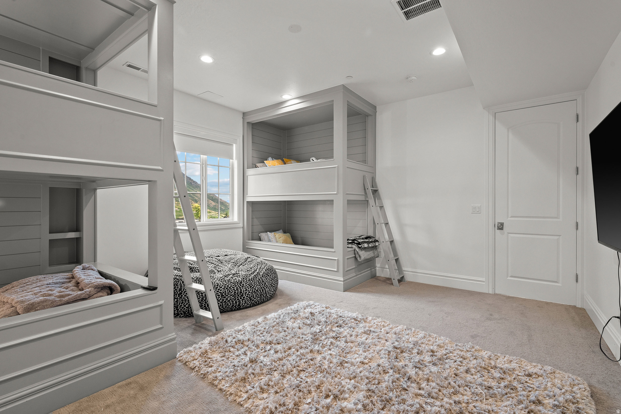 main property photo 75