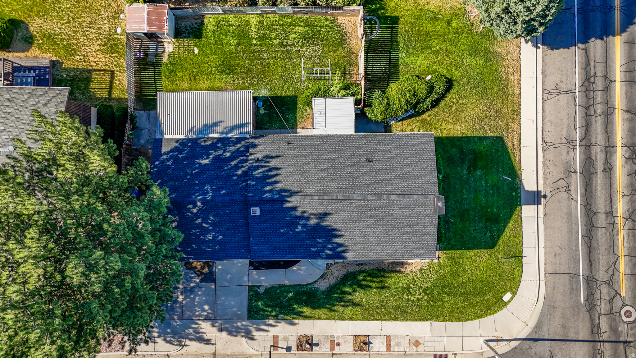 main property photo 20