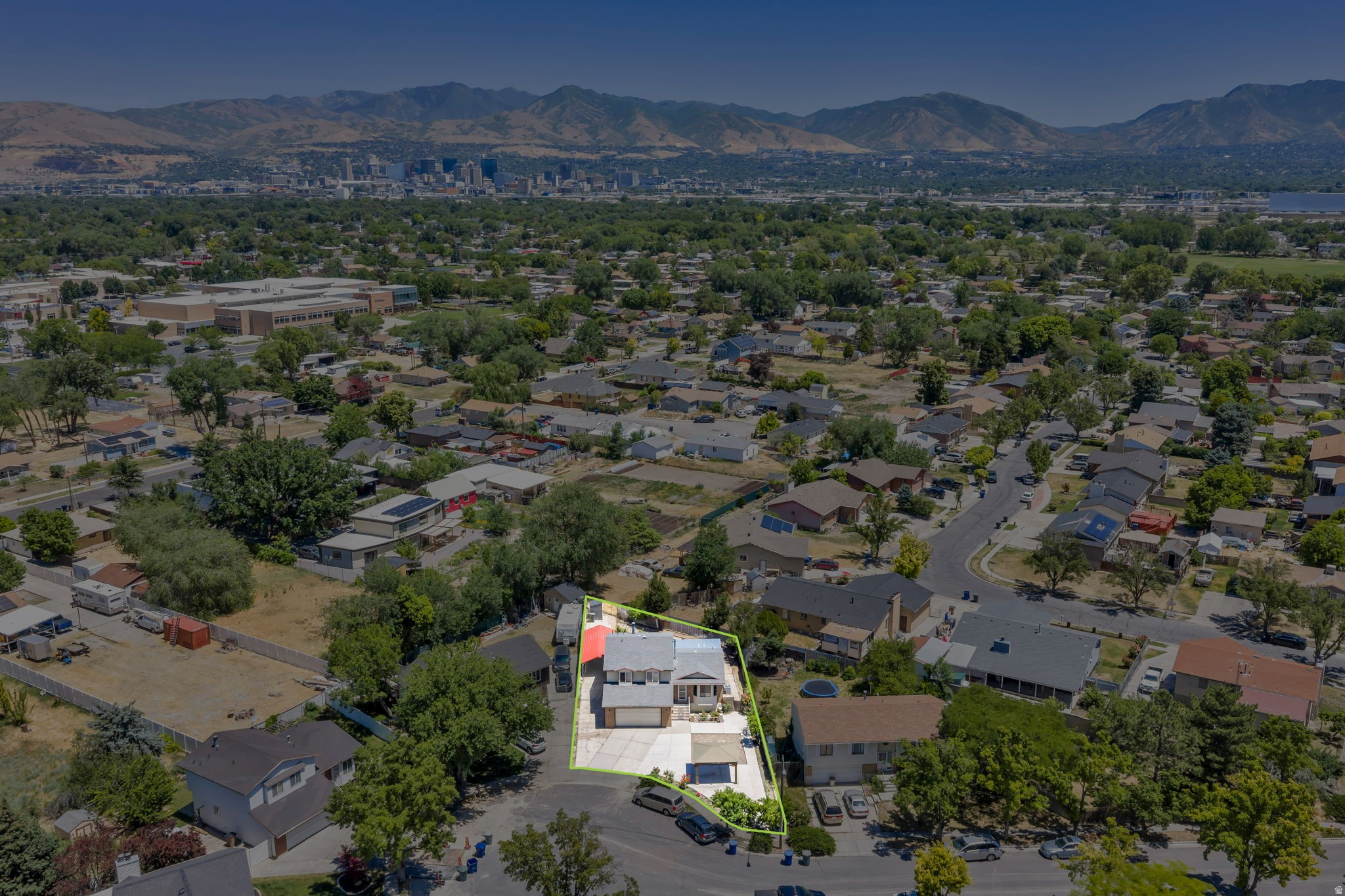 main property photo 31