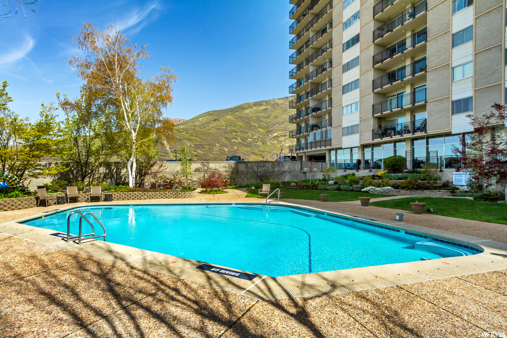 main property photo 10