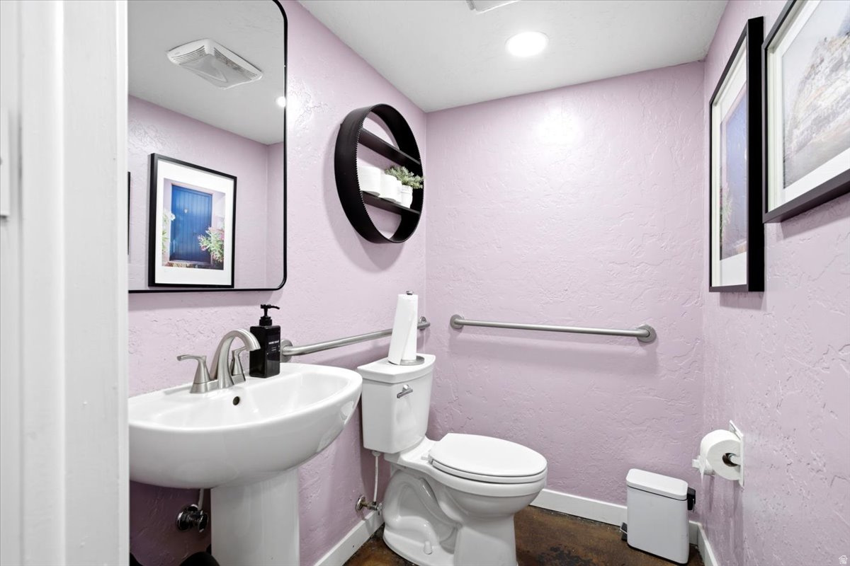main property photo 13