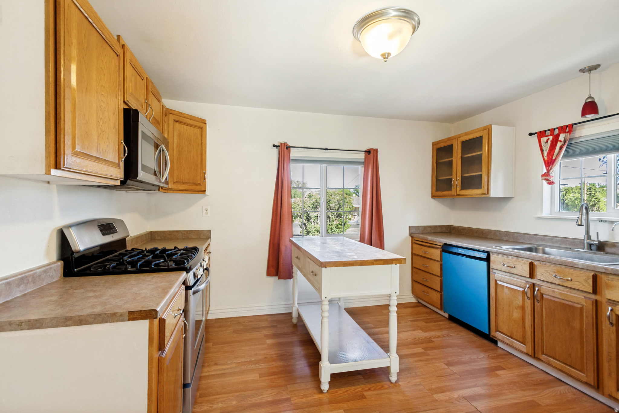 main property photo 10