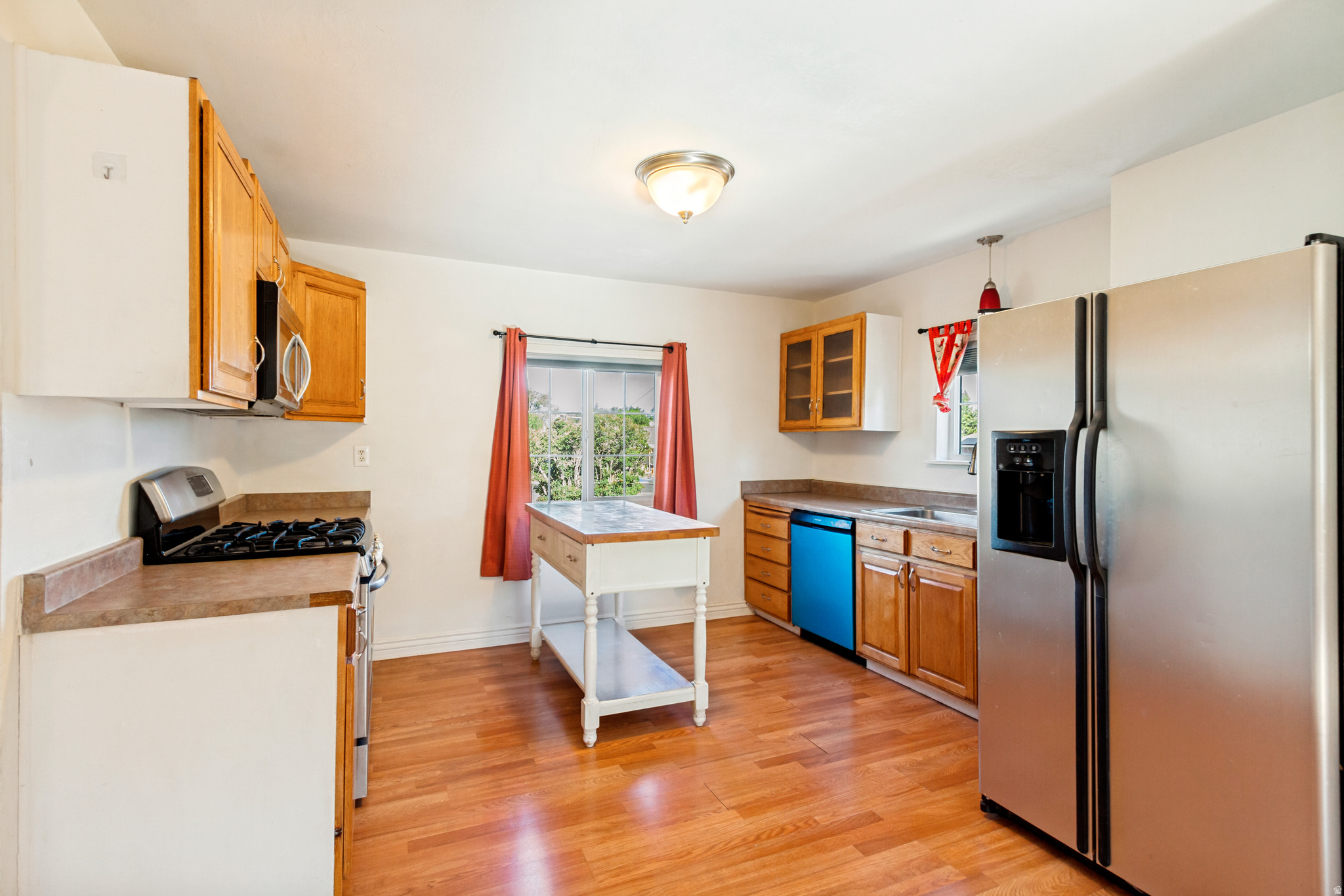 main property photo 9