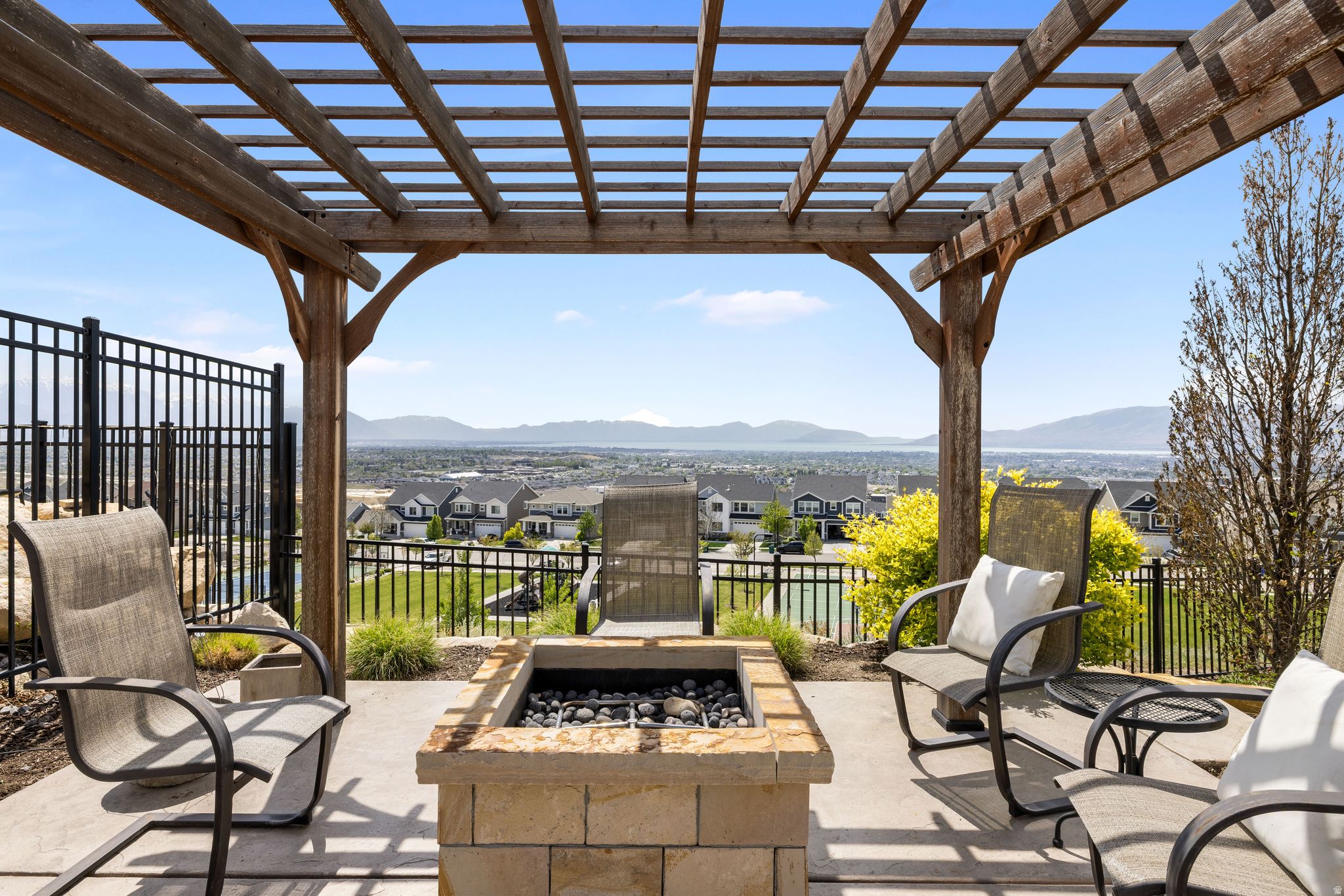 main property photo 51