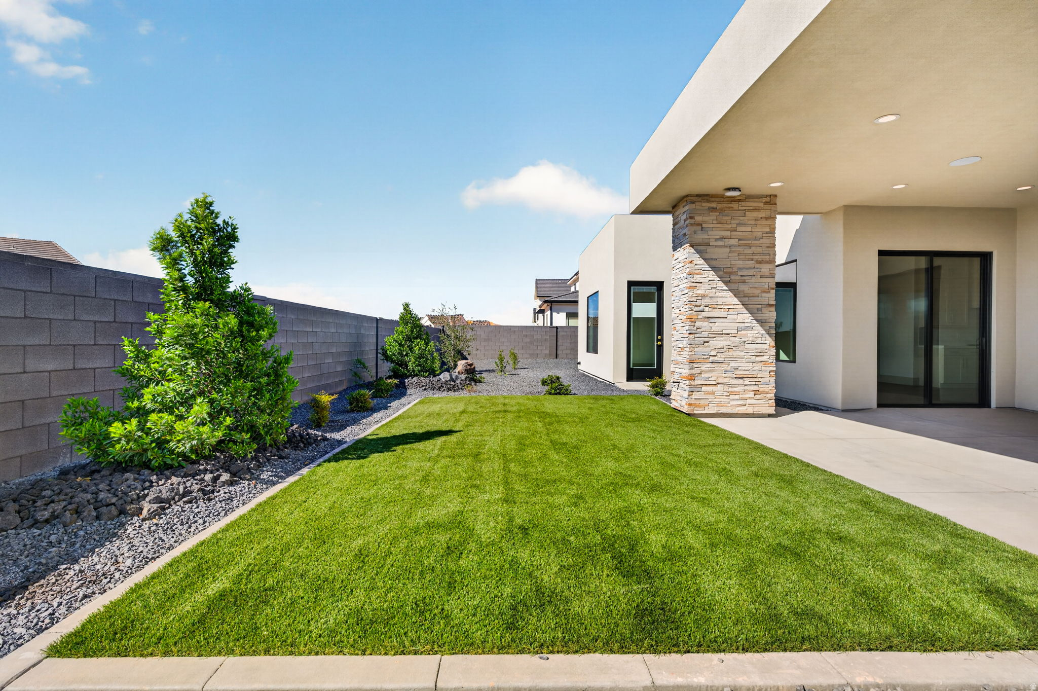 main property photo 45