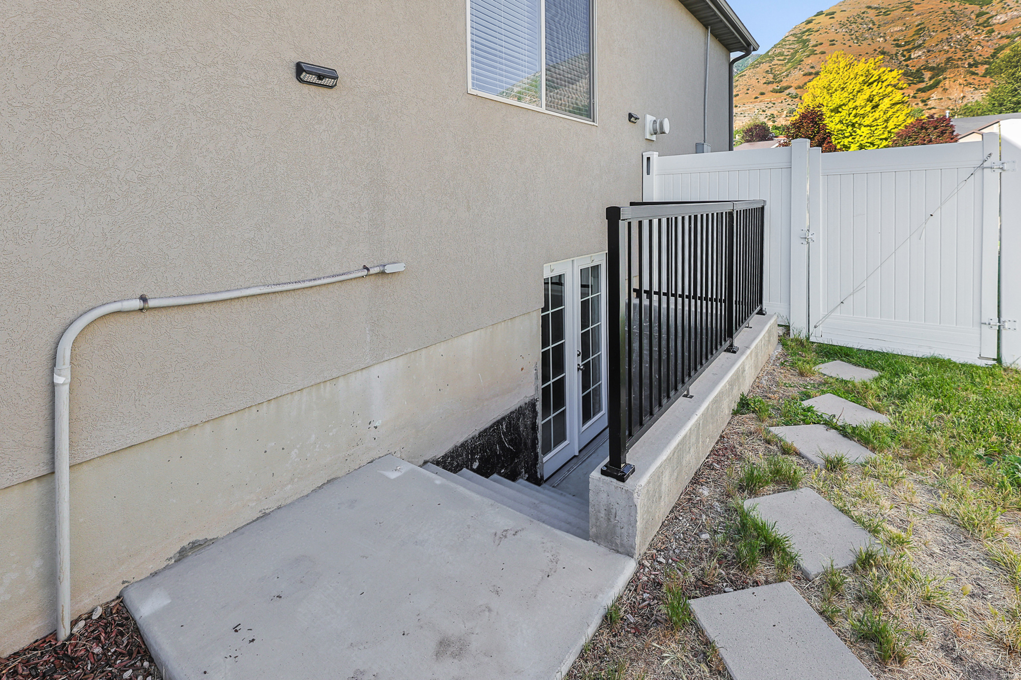 main property photo 47