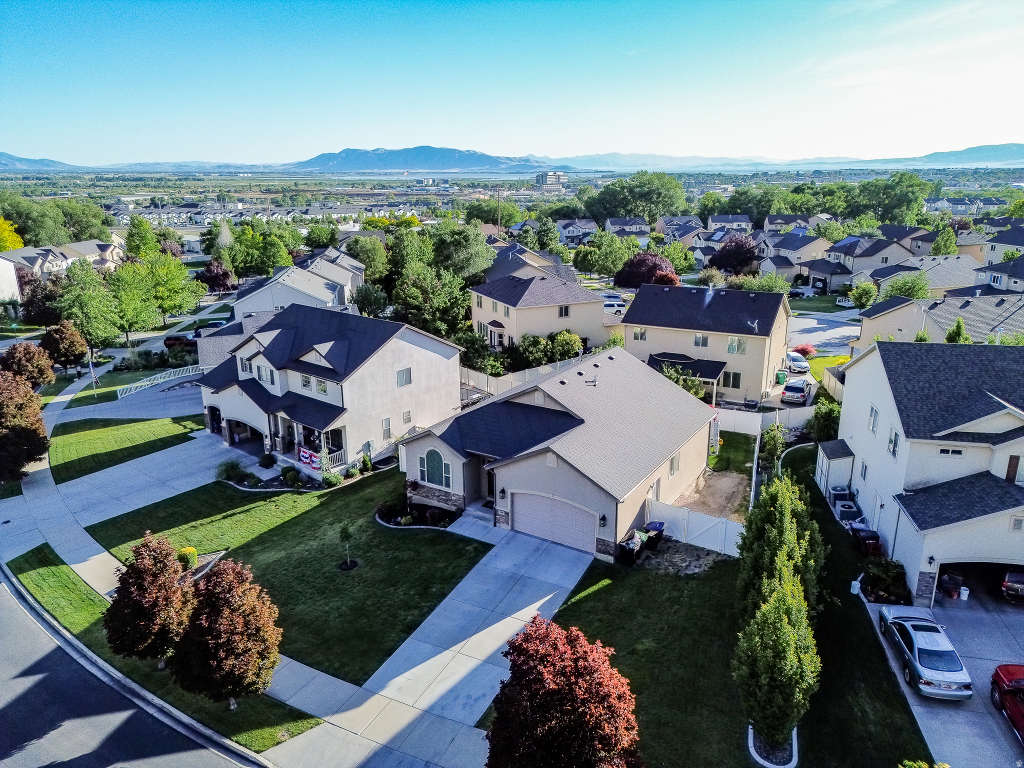 main property photo 50