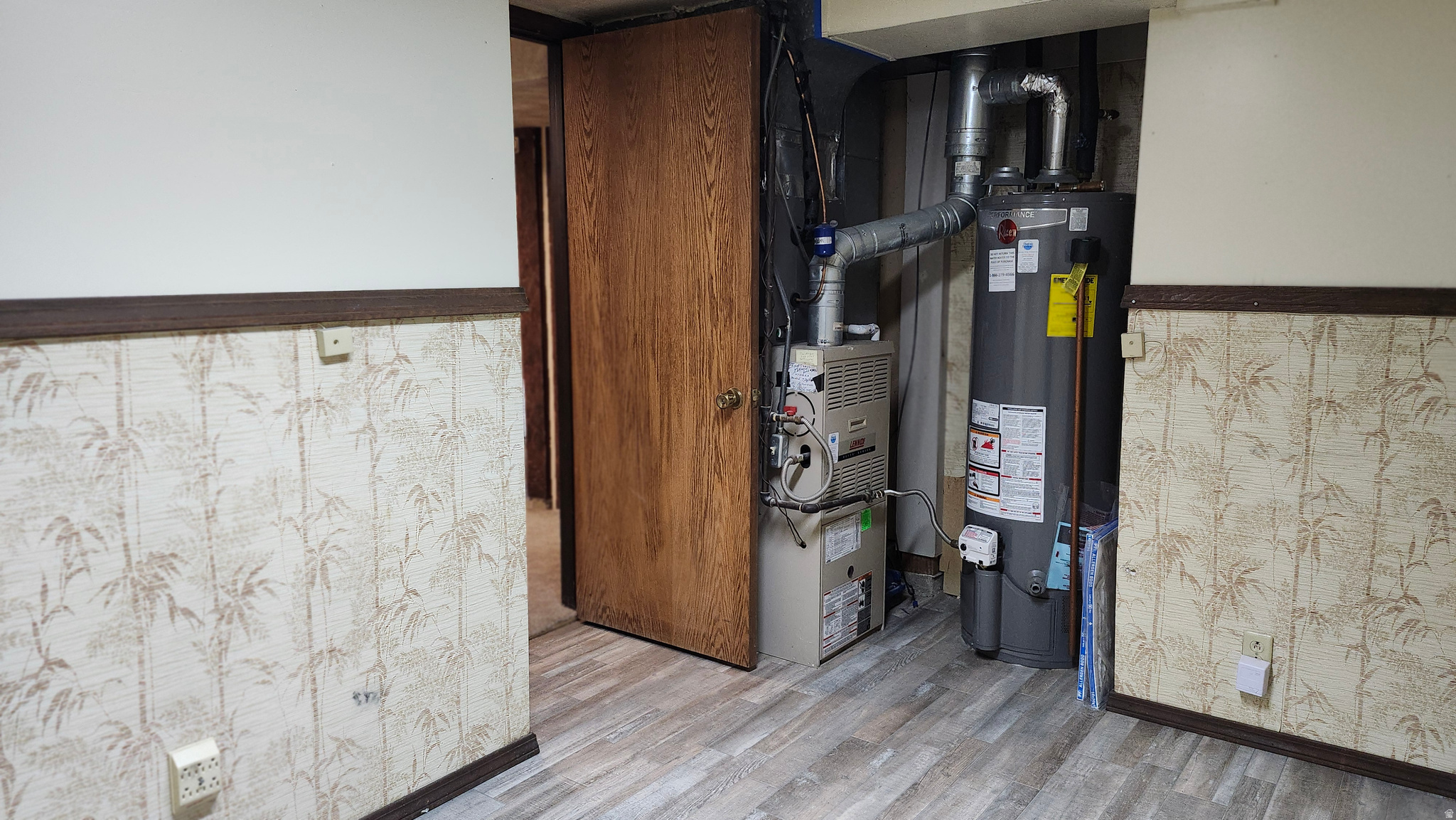 main property photo 27