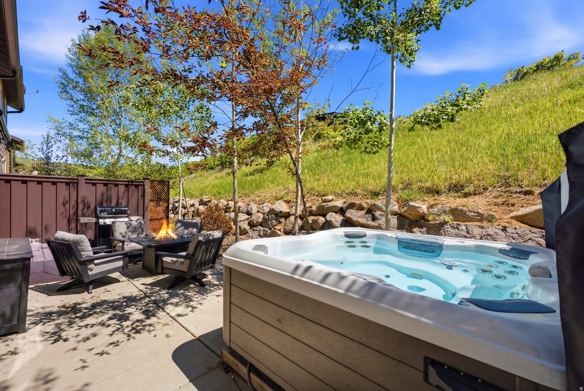 main property photo 22