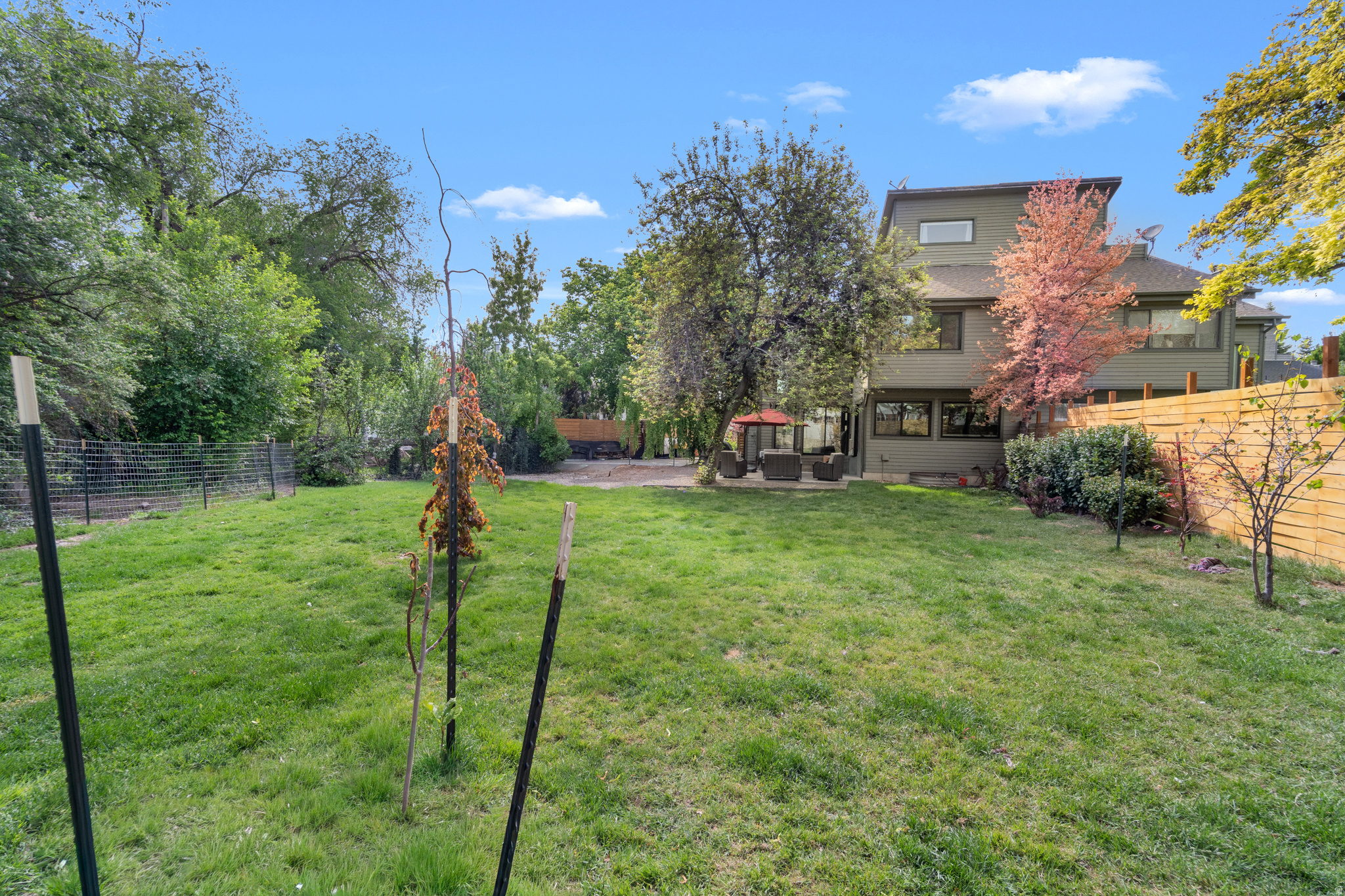 main property photo 50