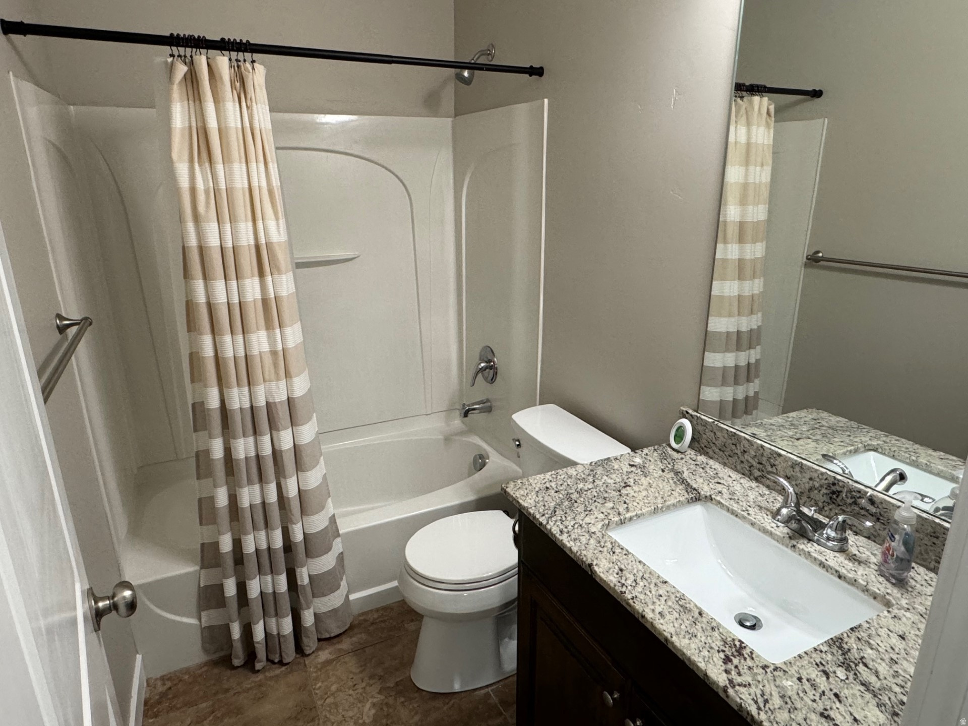 main property photo 10