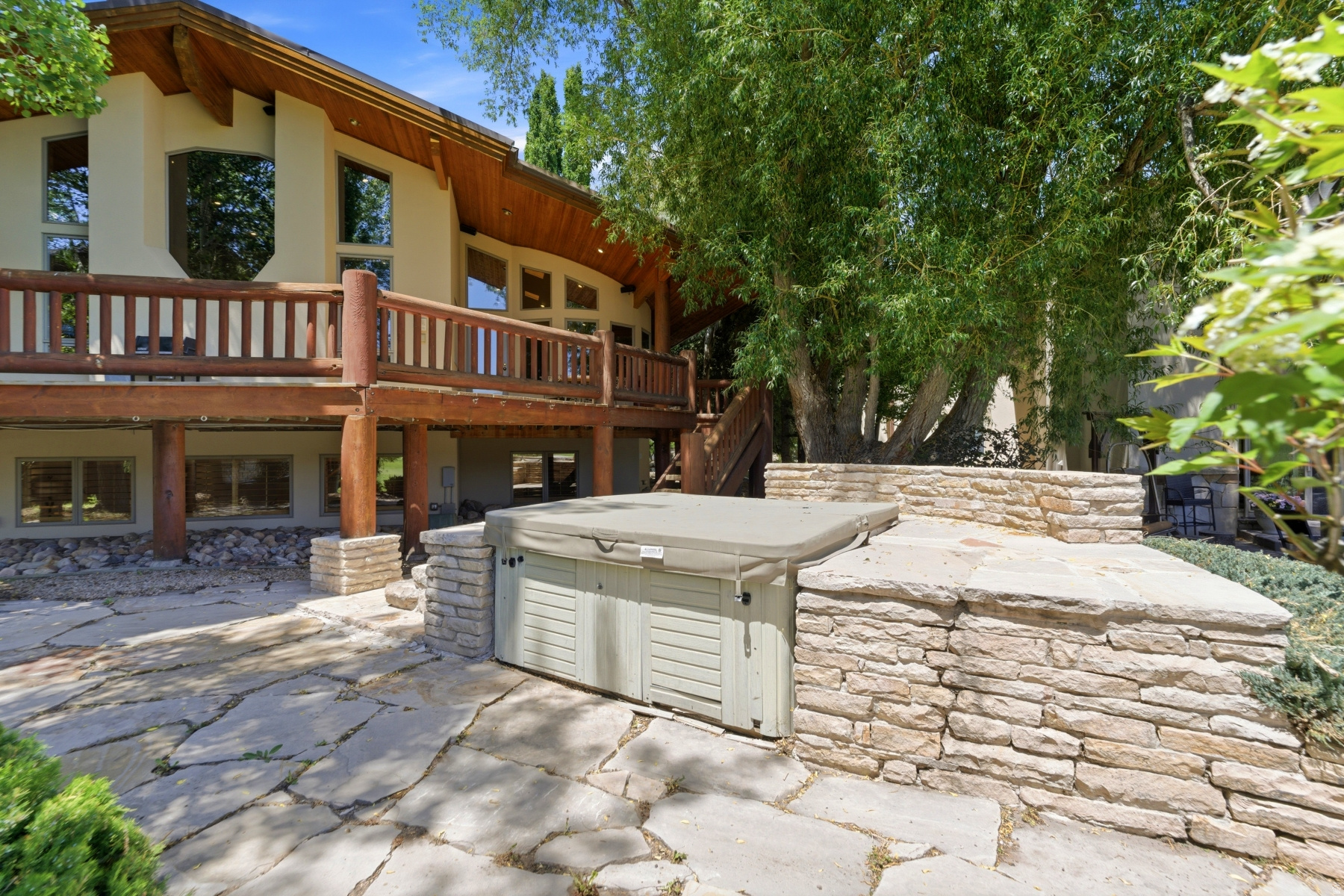 main property photo 15