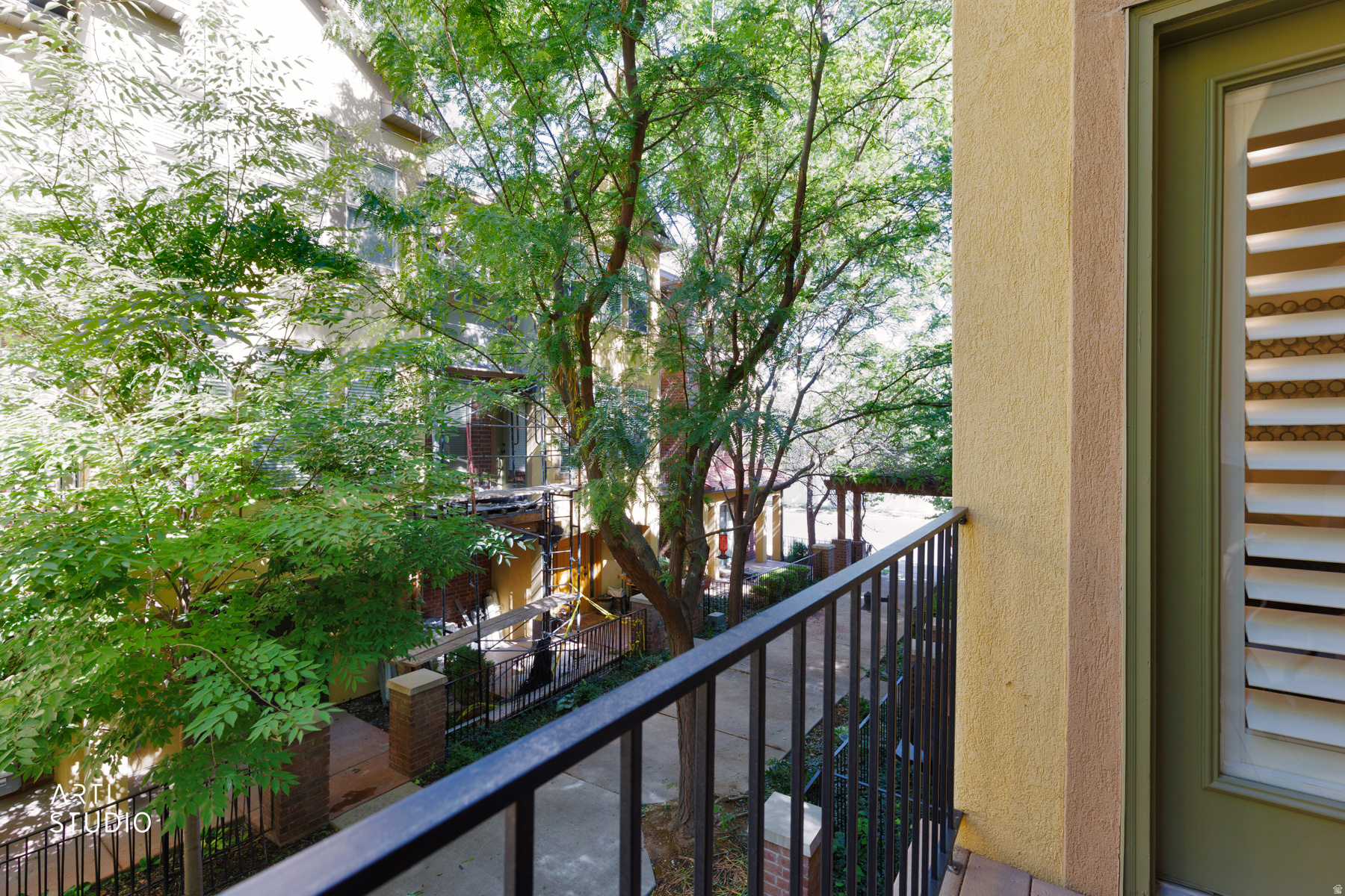 main property photo 16