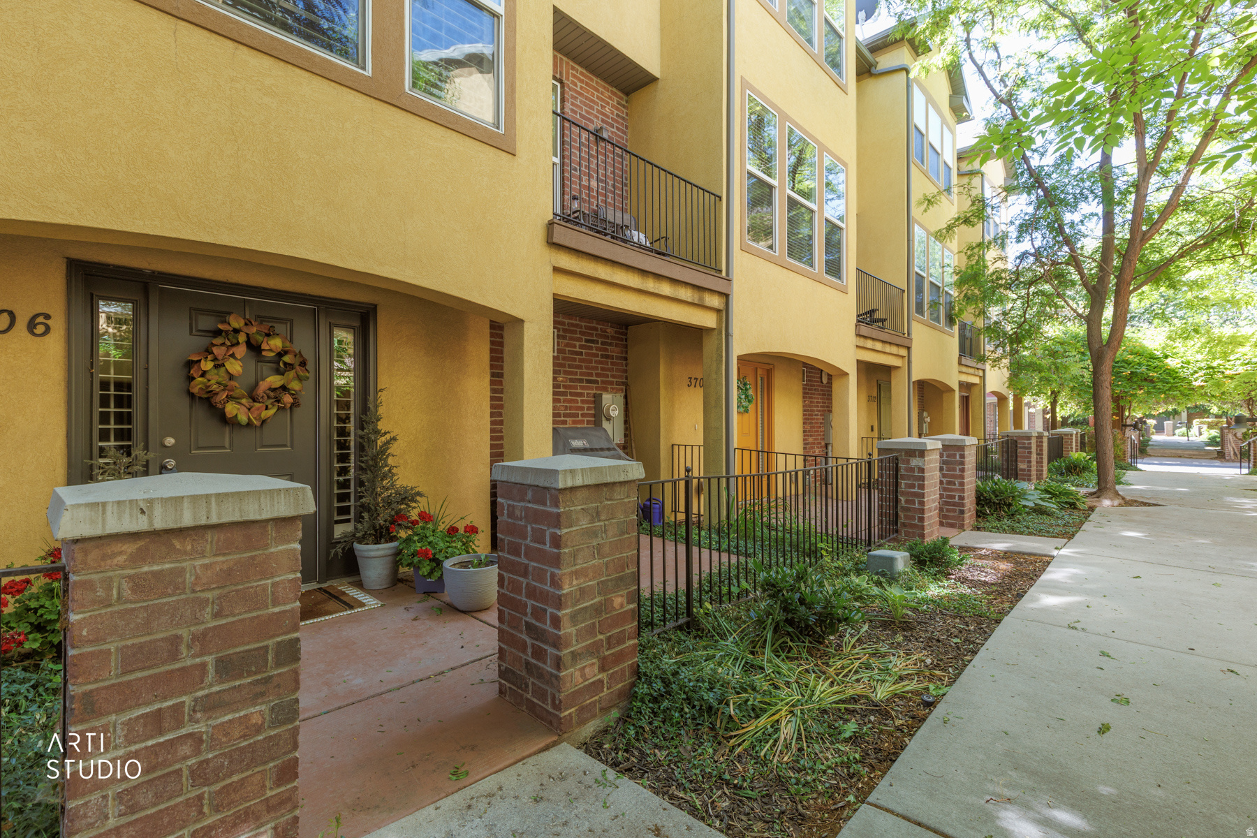 main property photo 25