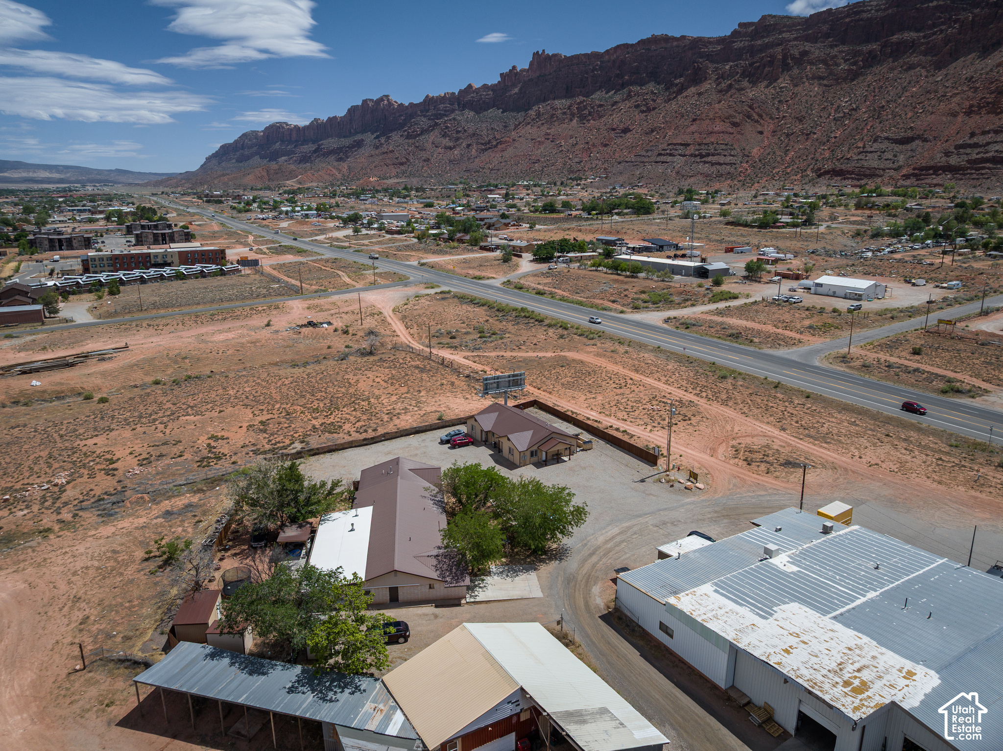 main property photo 35