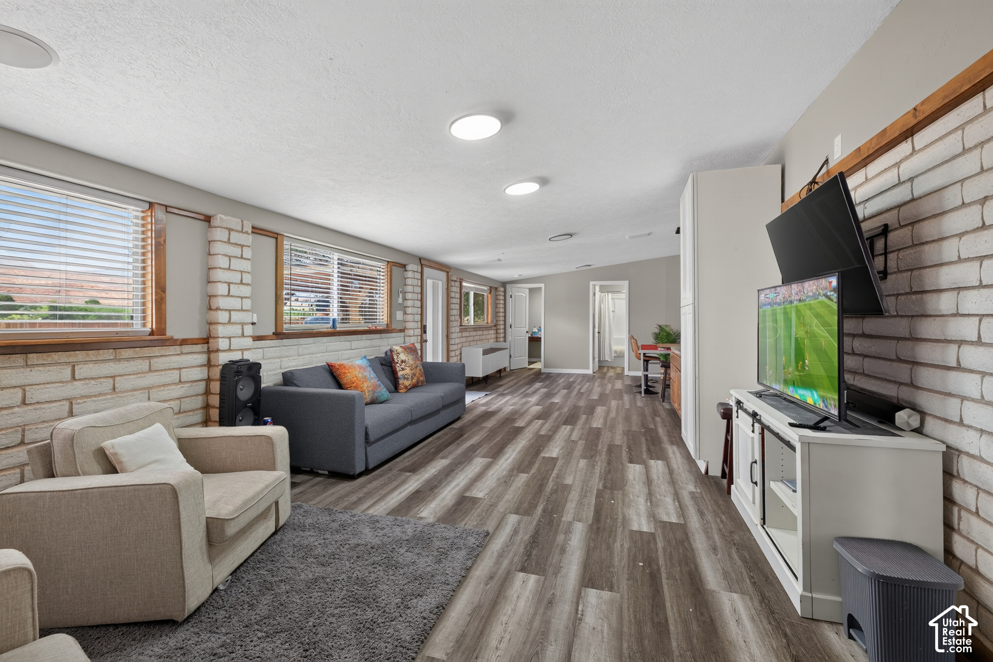 main property photo 87
