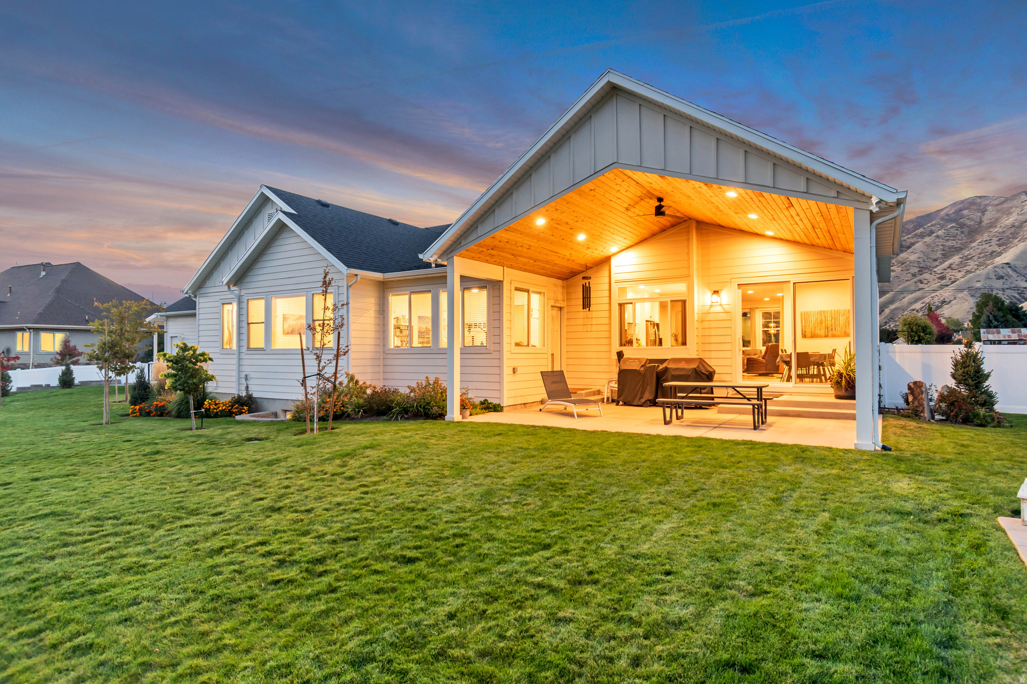 main property photo 74