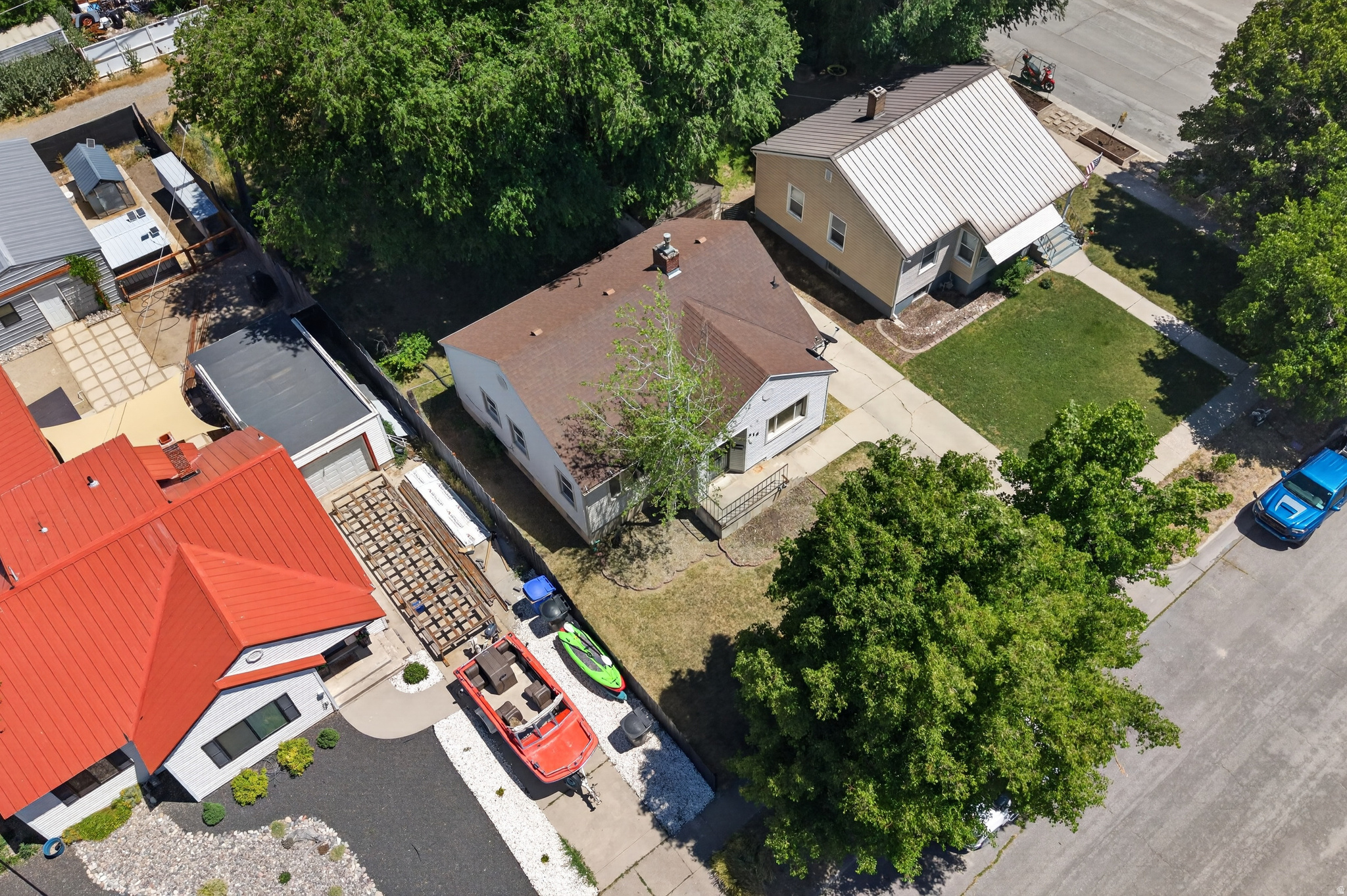 main property photo 20