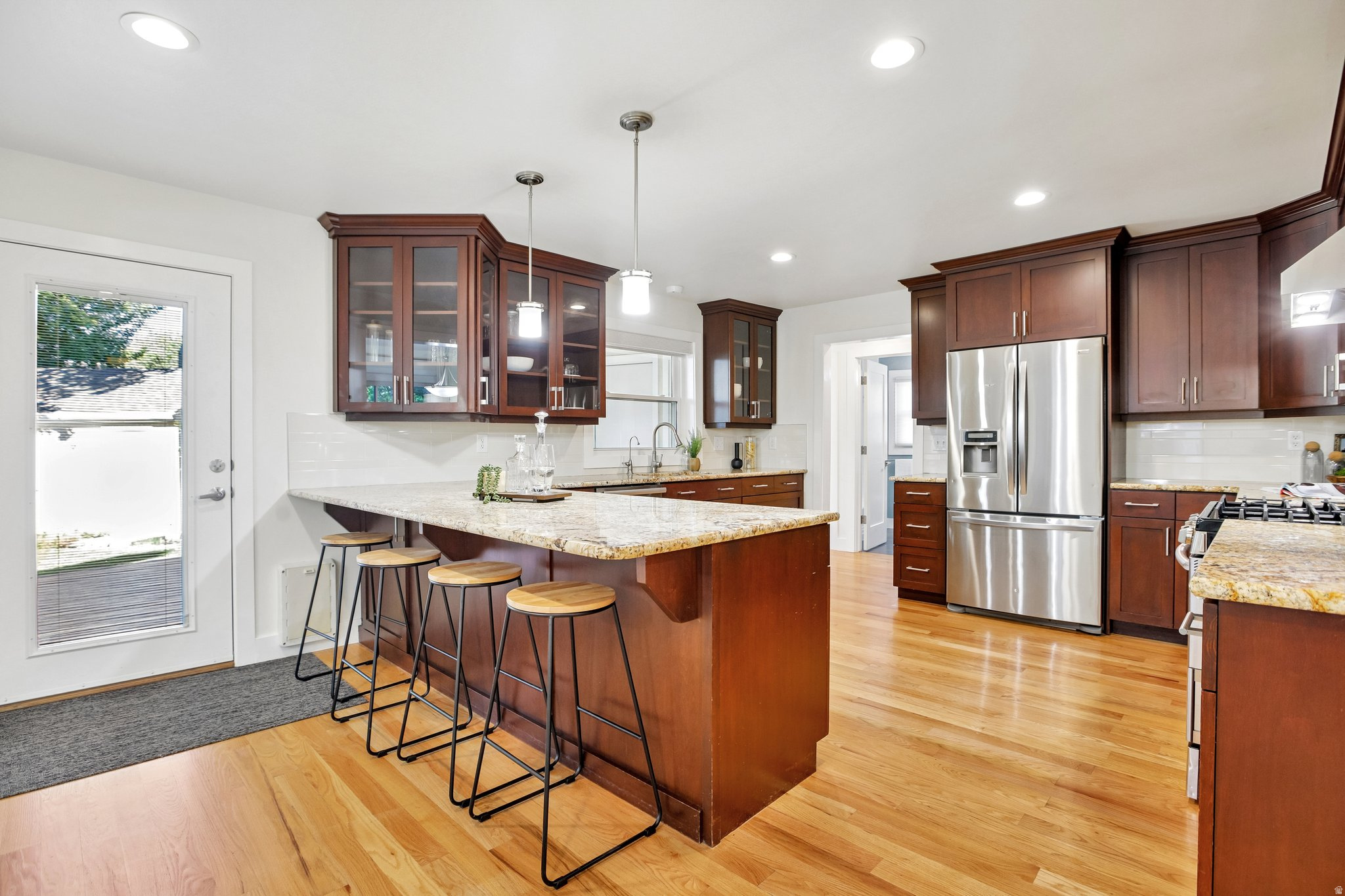 main property photo 5
