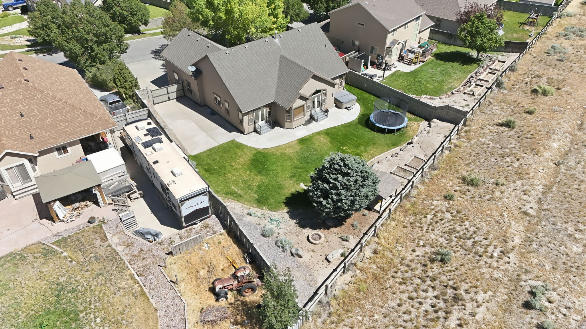 main property photo 36