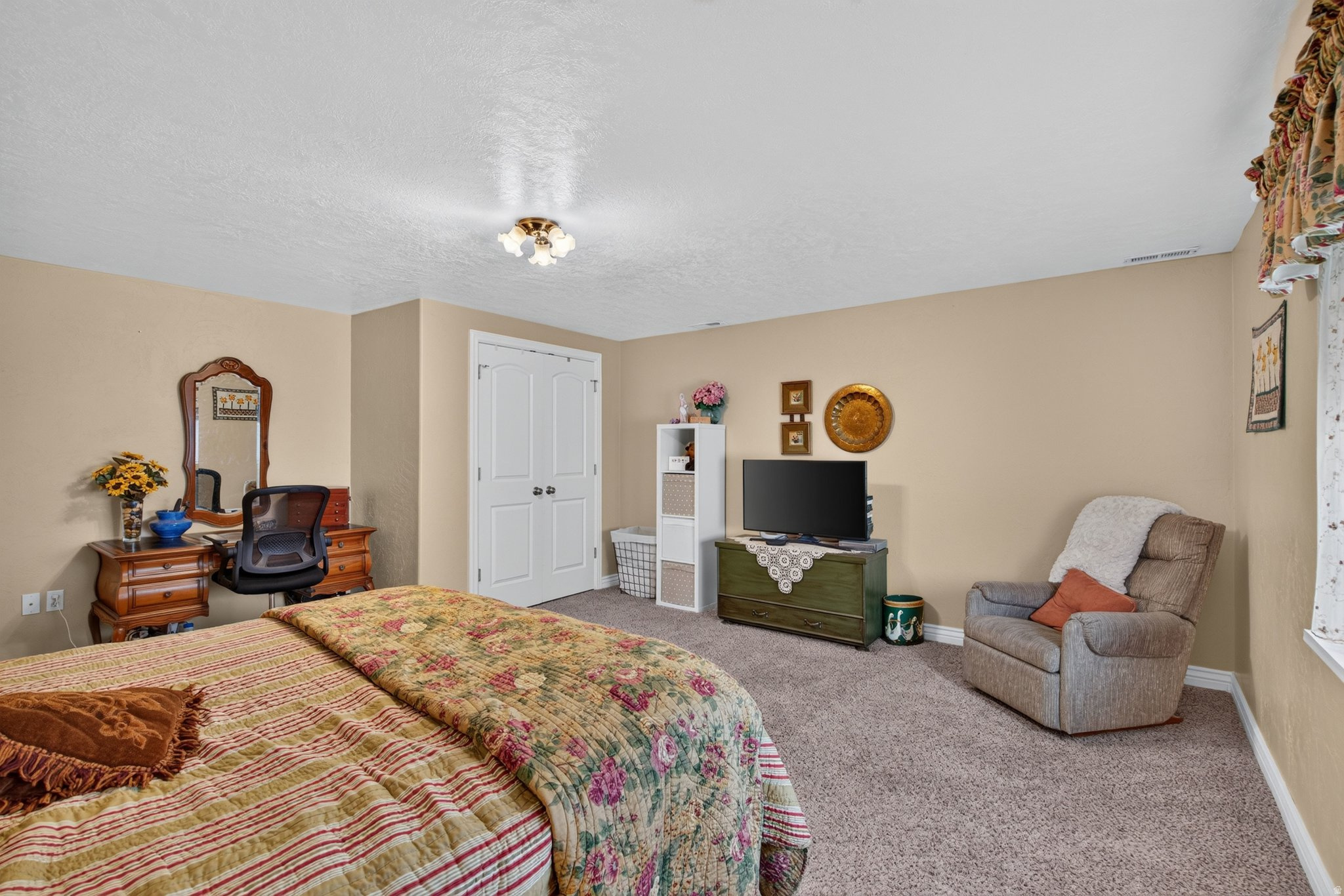 main property photo 58