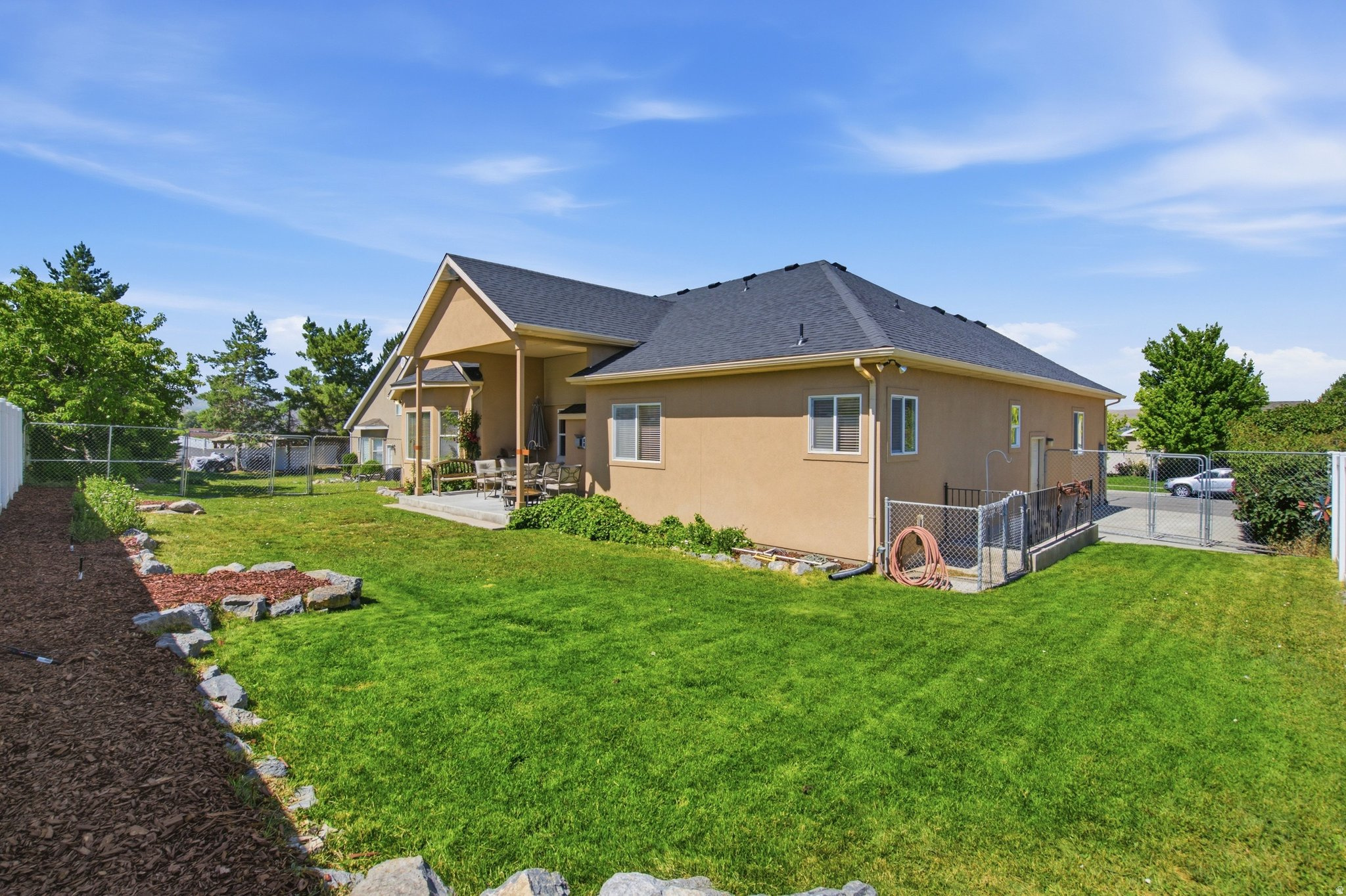 main property photo 94
