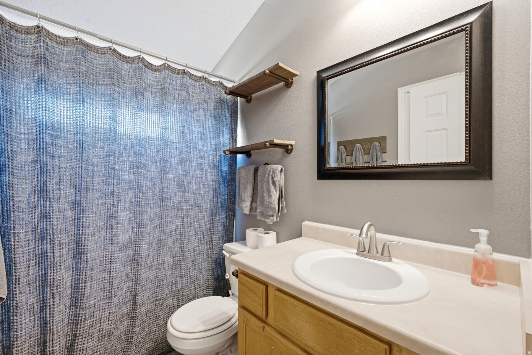 main property photo 18