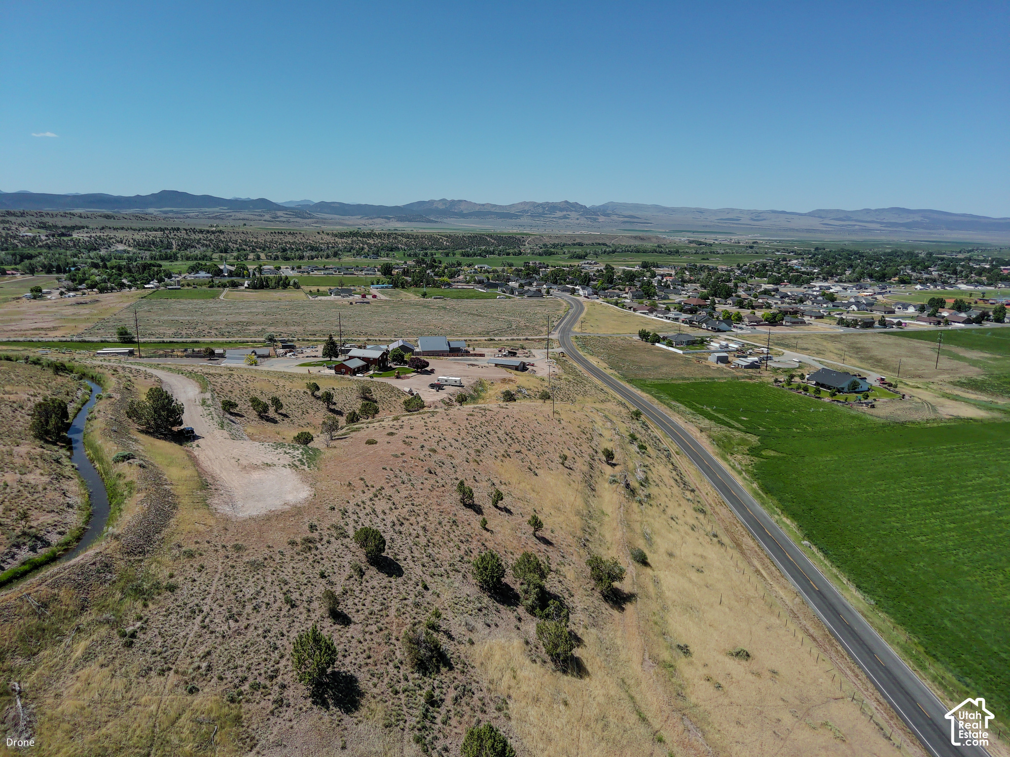 main property photo 23
