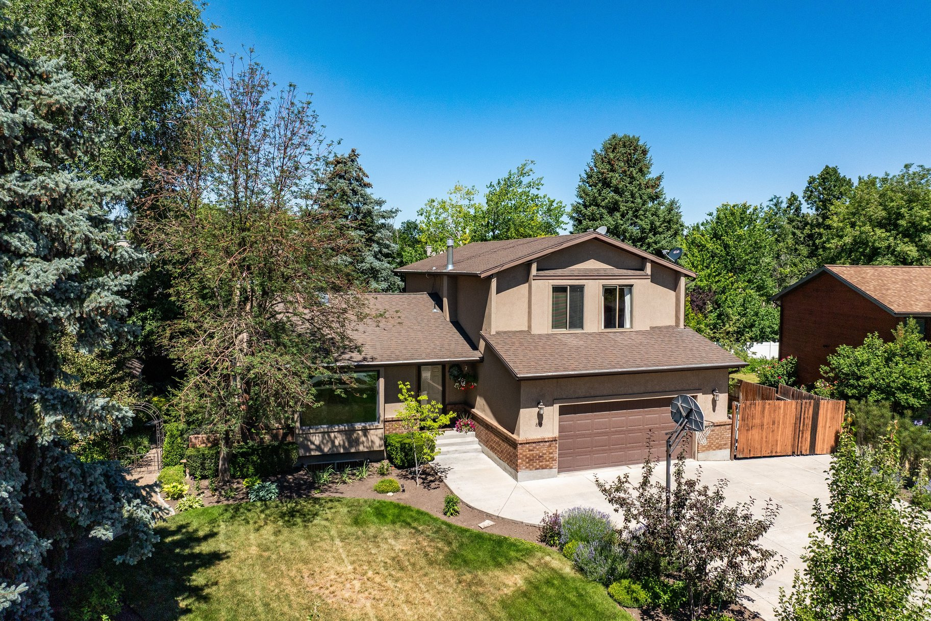 main property photo 46