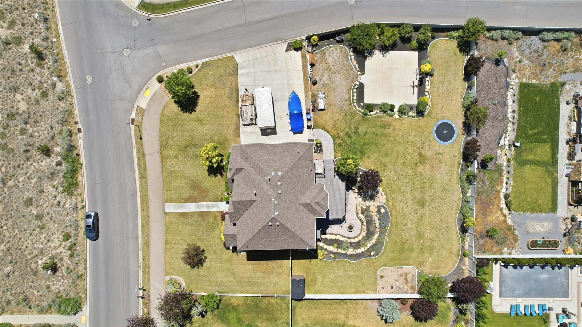 main property photo 50