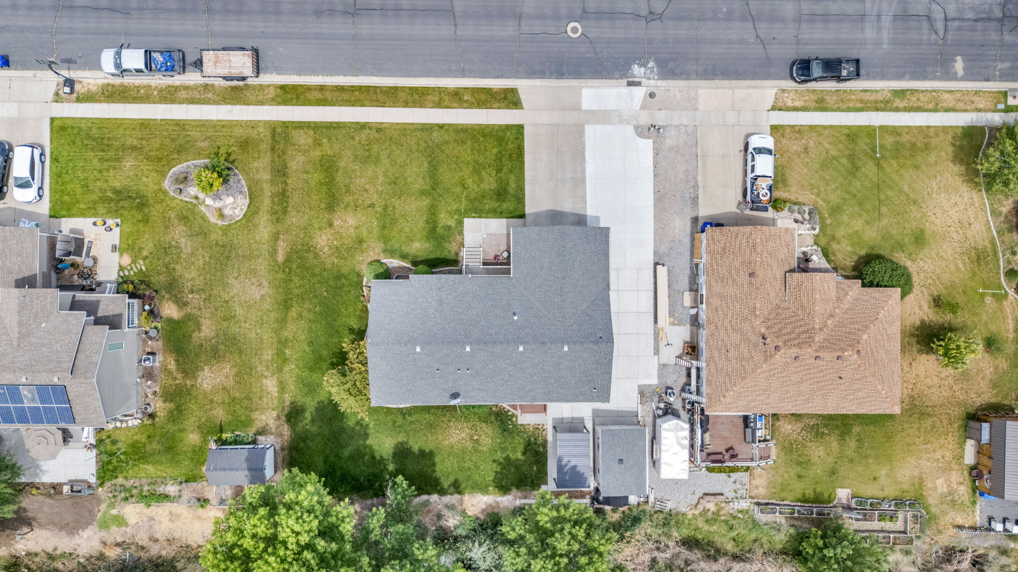 main property photo 51