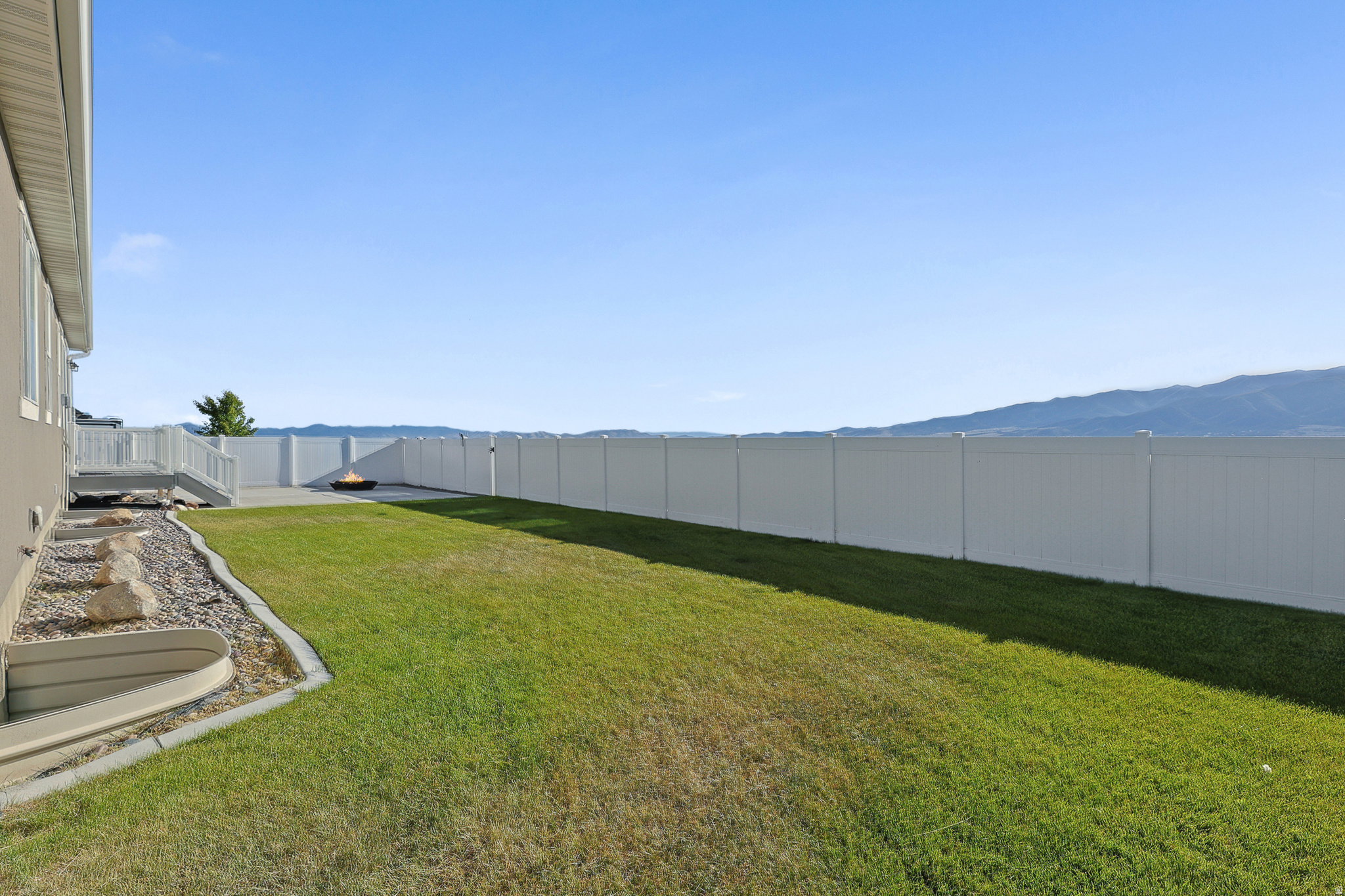 main property photo 50