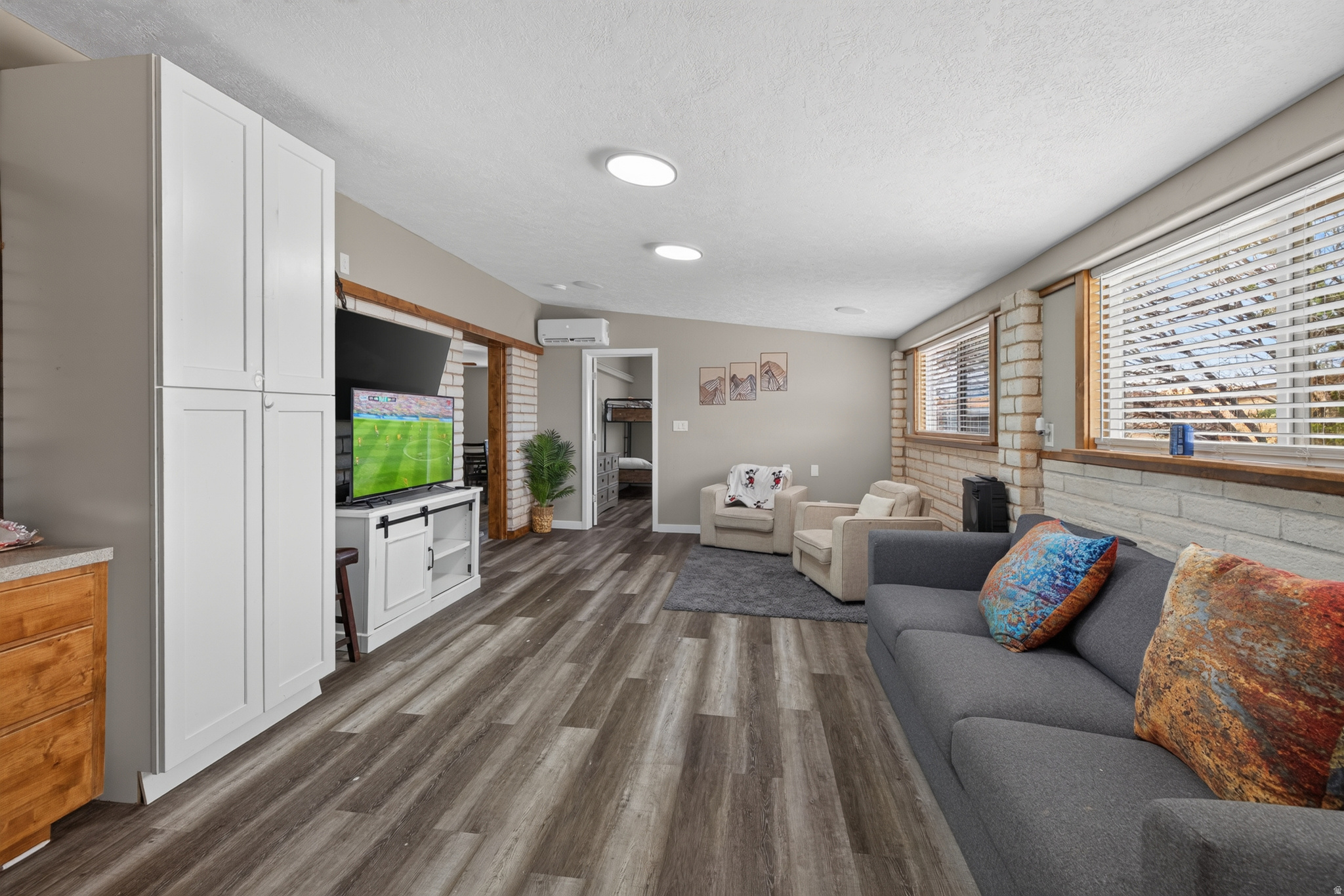main property photo 89