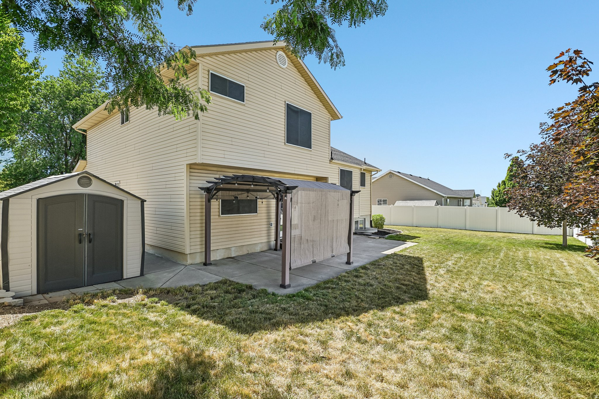 main property photo 39