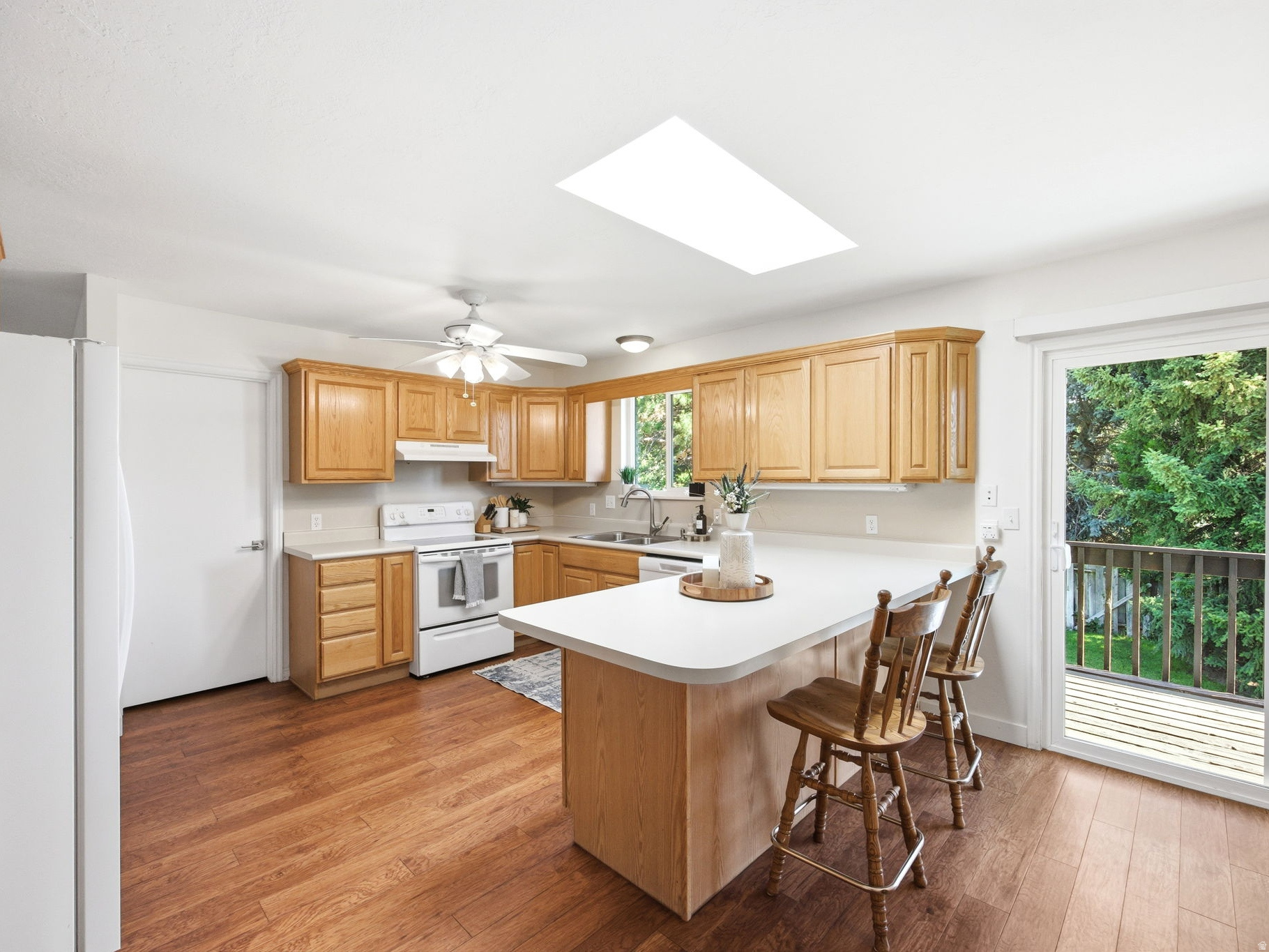 main property photo 14