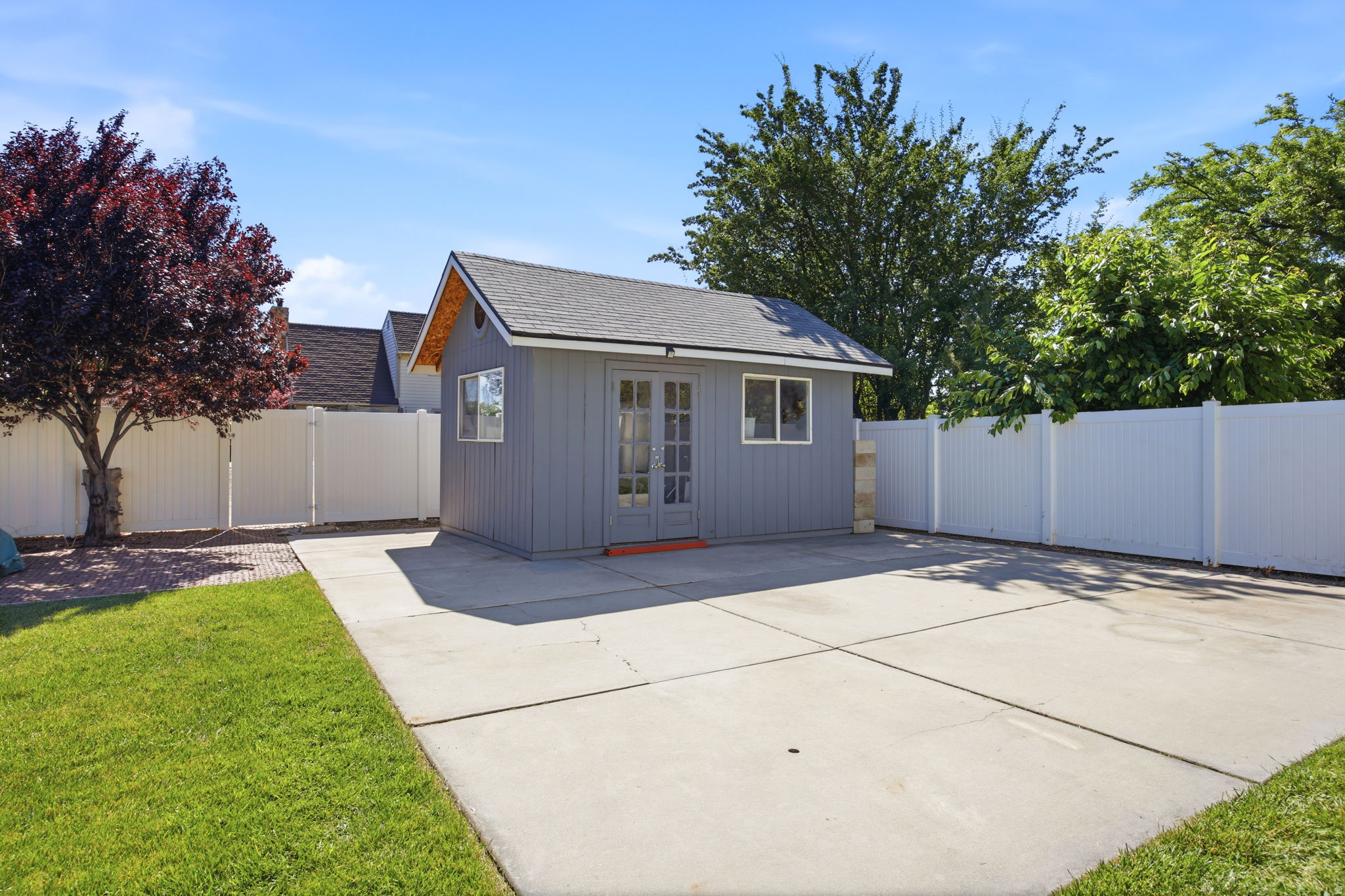 main property photo 39